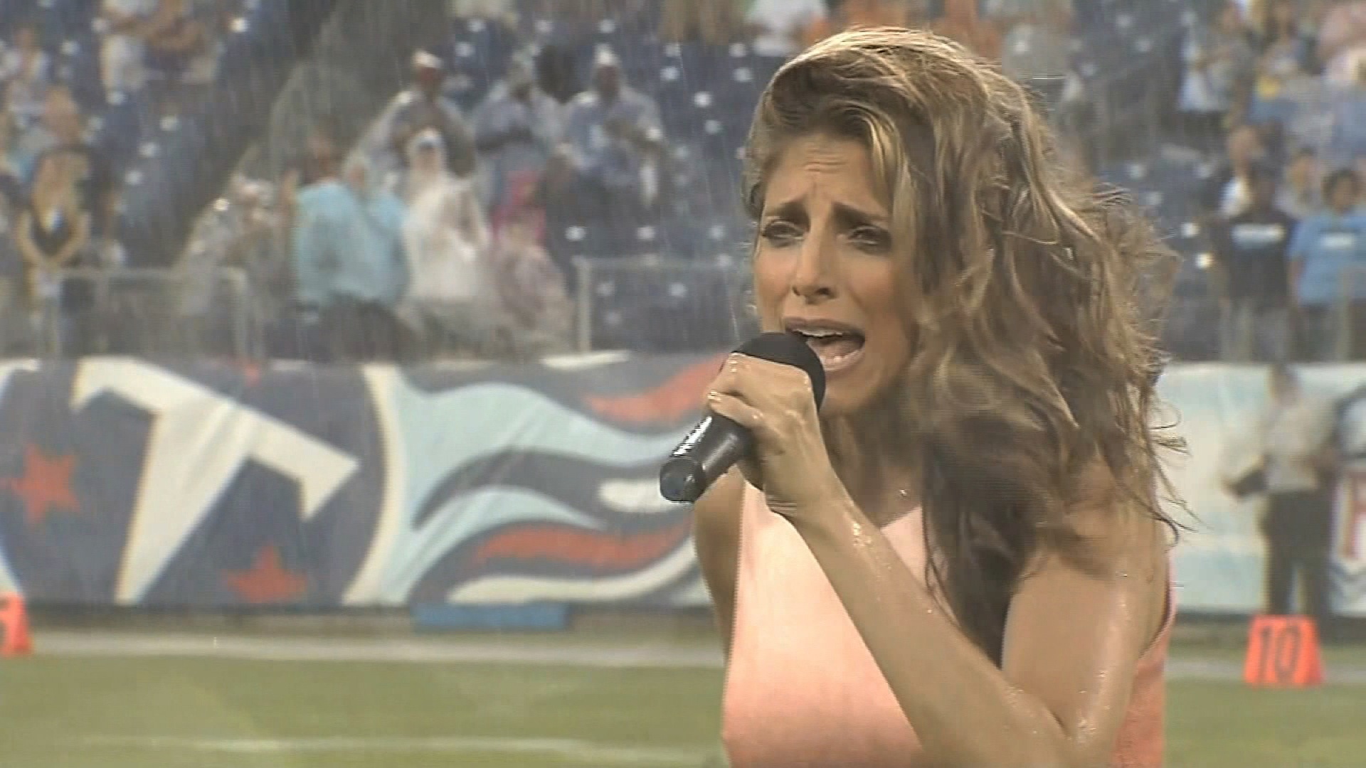 Woman reaches goal of singing national anthem in all 50 states