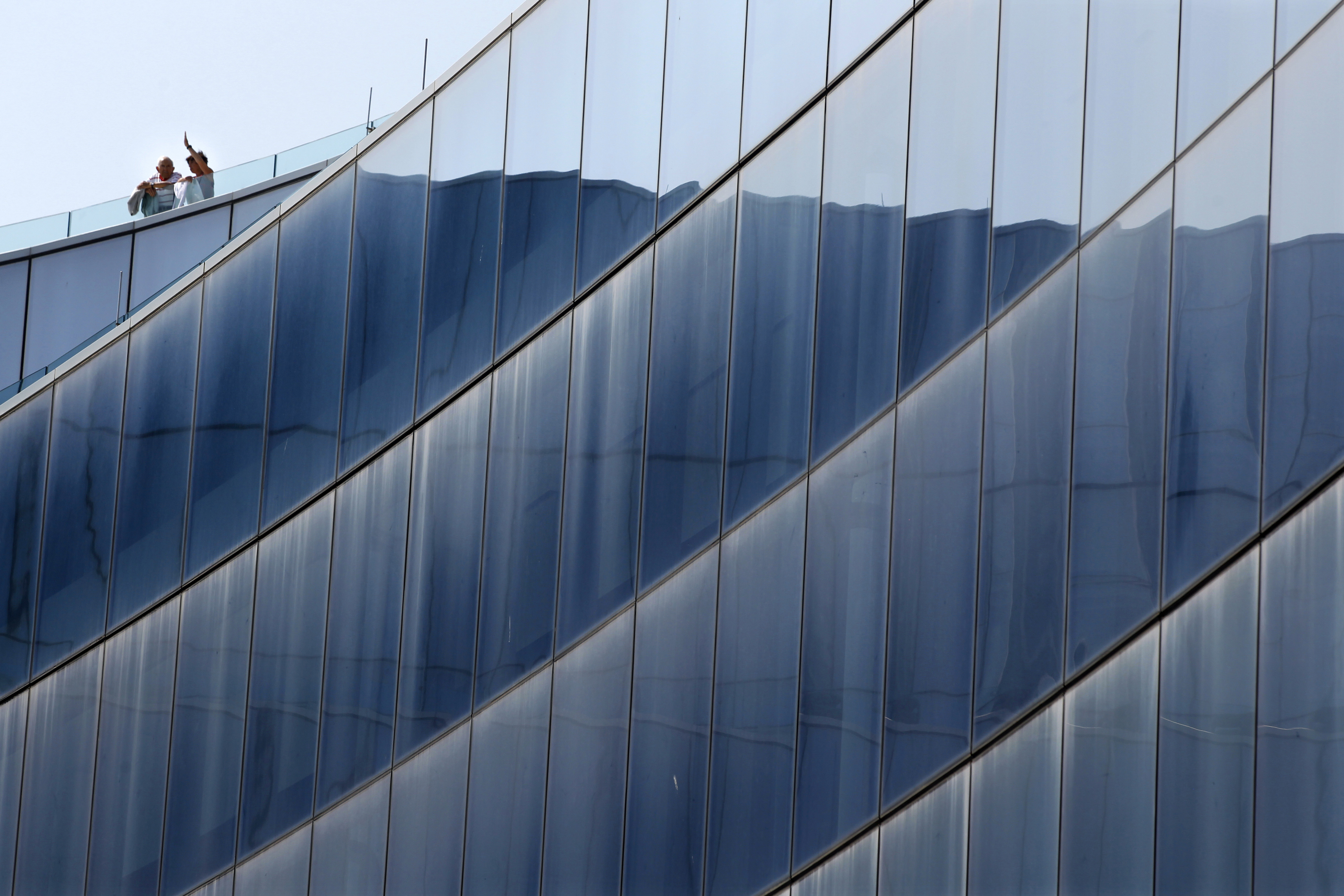 Atlantic City's Revel starts closing after 2 years