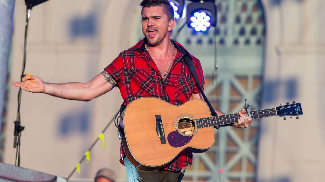 Kanye, Juanes enliven LA's Made in America fest