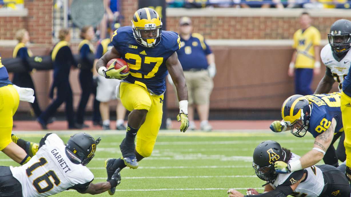 Michigan power running game looks like glory days