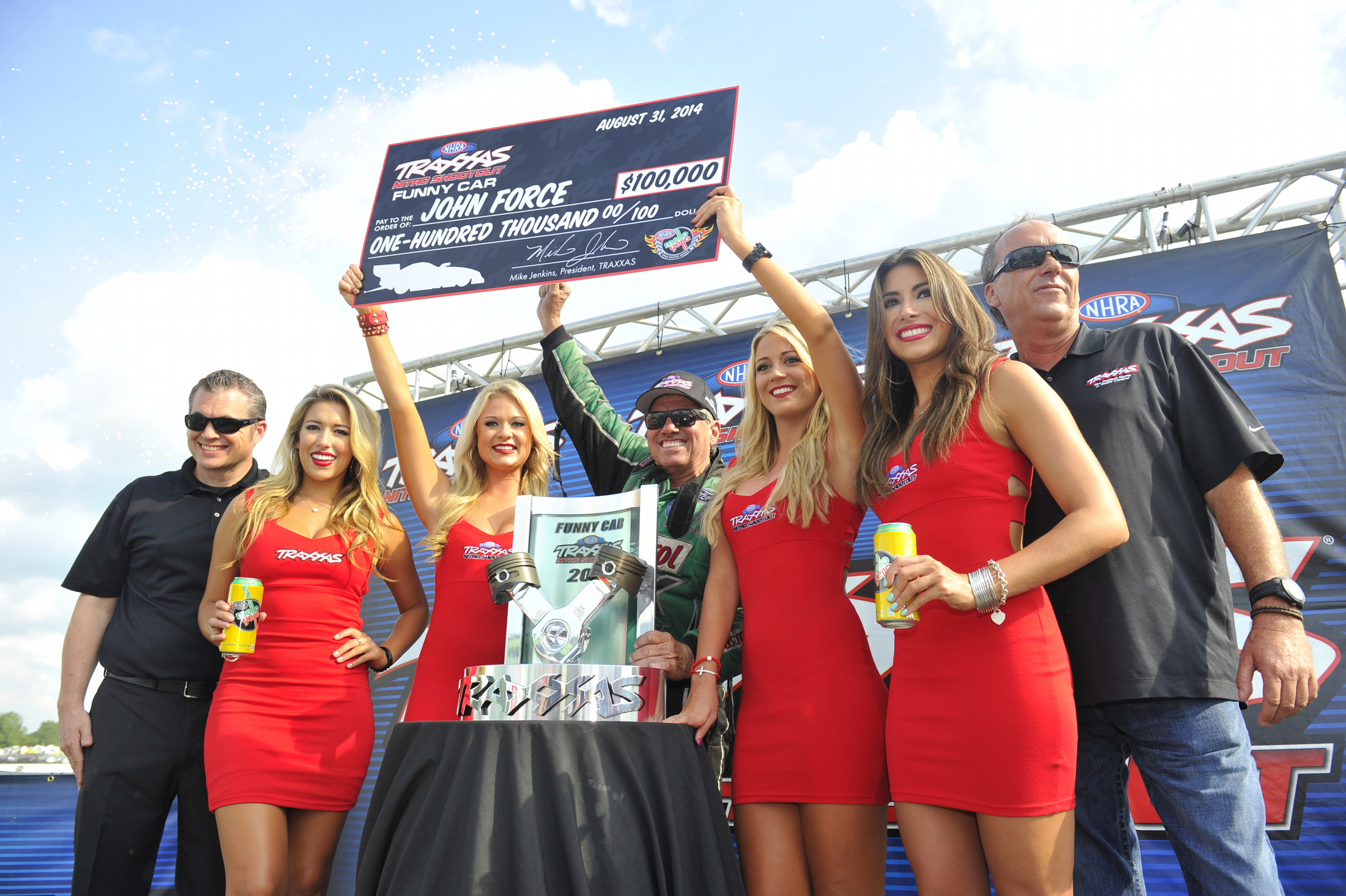 DeJoria wins Funny Car race at US Nationals