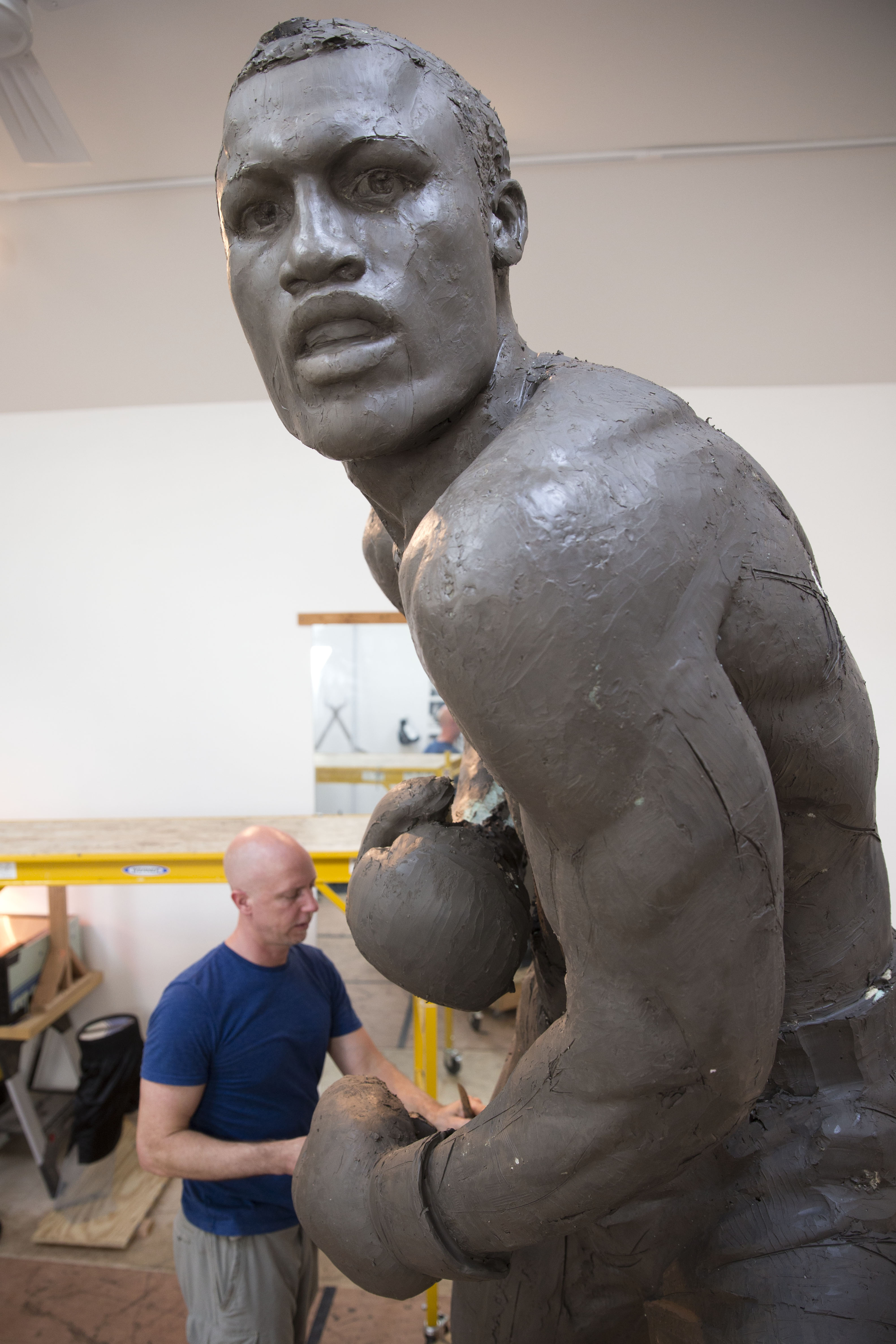 9-foot Joe Frazier statue rising in Philadelphia