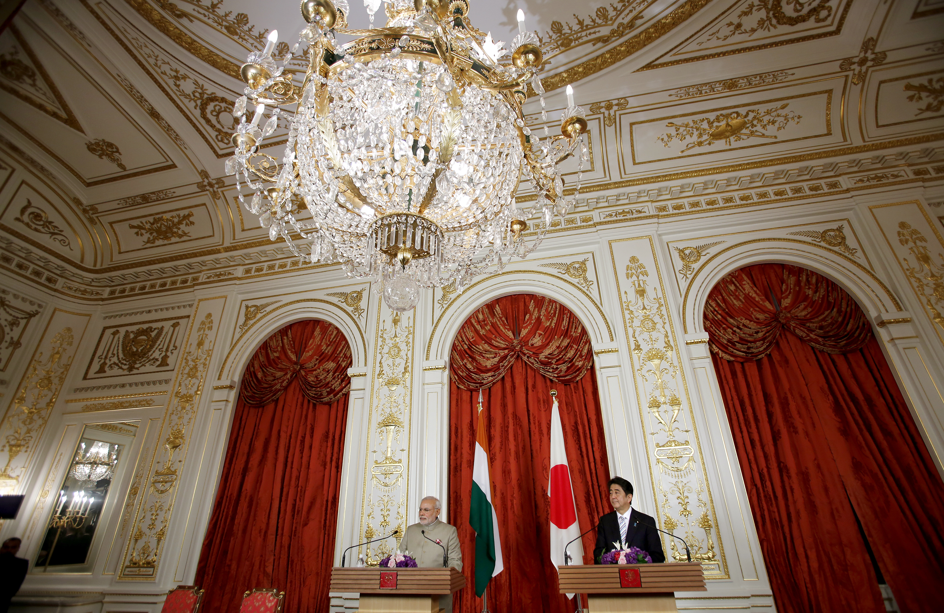 Modi promises red carpet for Japan firms in India