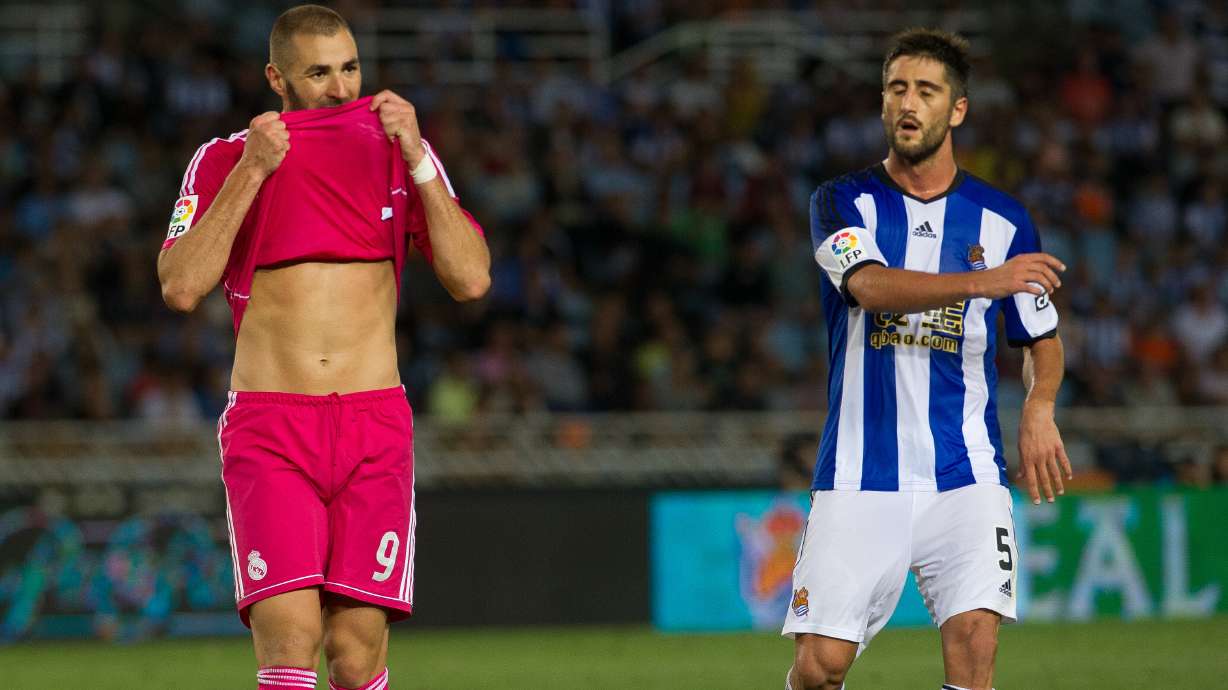 Chelsea gets top spot in AP soccer poll