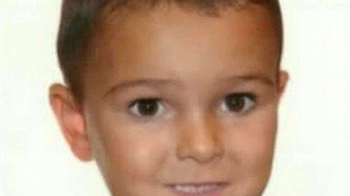 Retiran orden contra padres de niño con cáncer