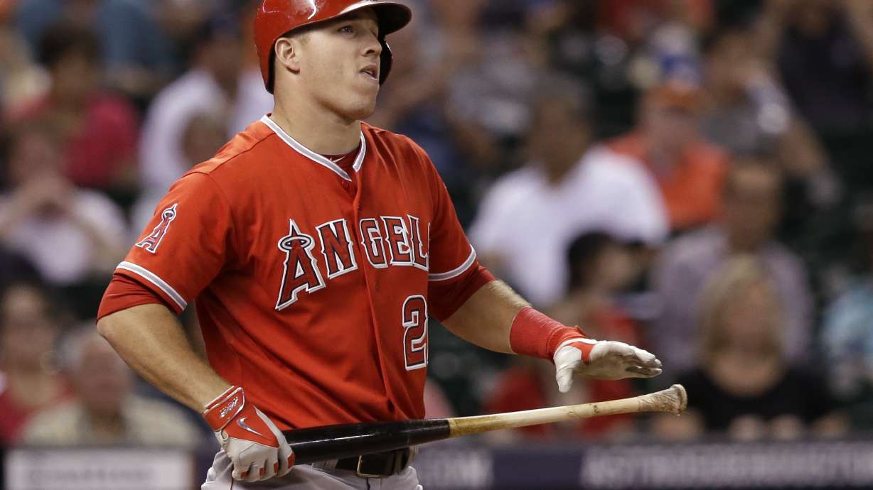 Astros win again behind Peacock and Altuve