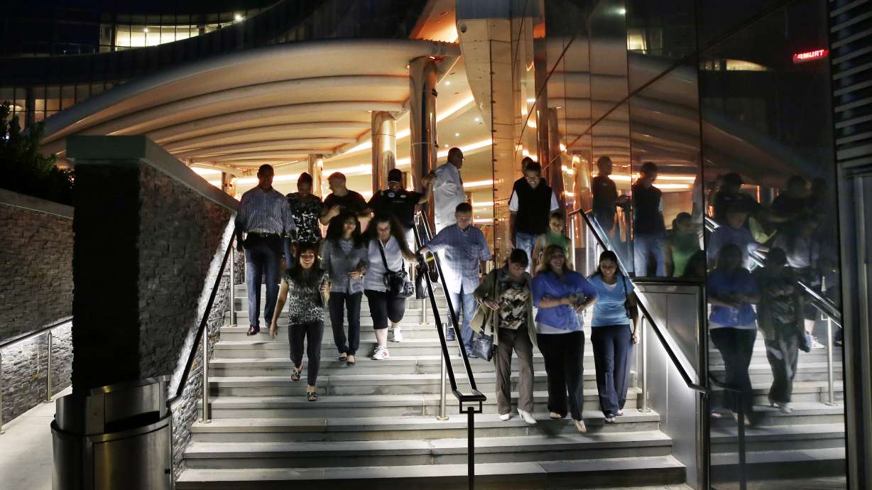 AP Photos: More Atlantic City slots stop spinning
