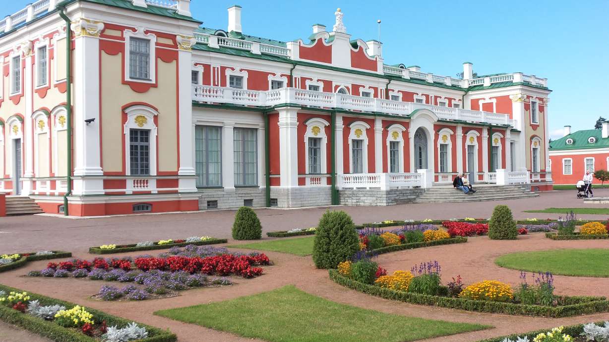 WHITE HOUSE NOTEBOOK: Obama hails Estonia success