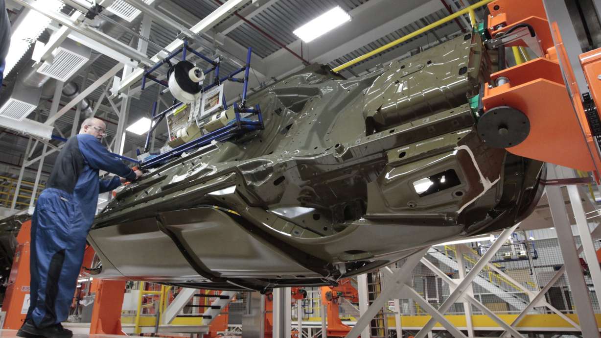 US factory orders up record 10.5 percent in July