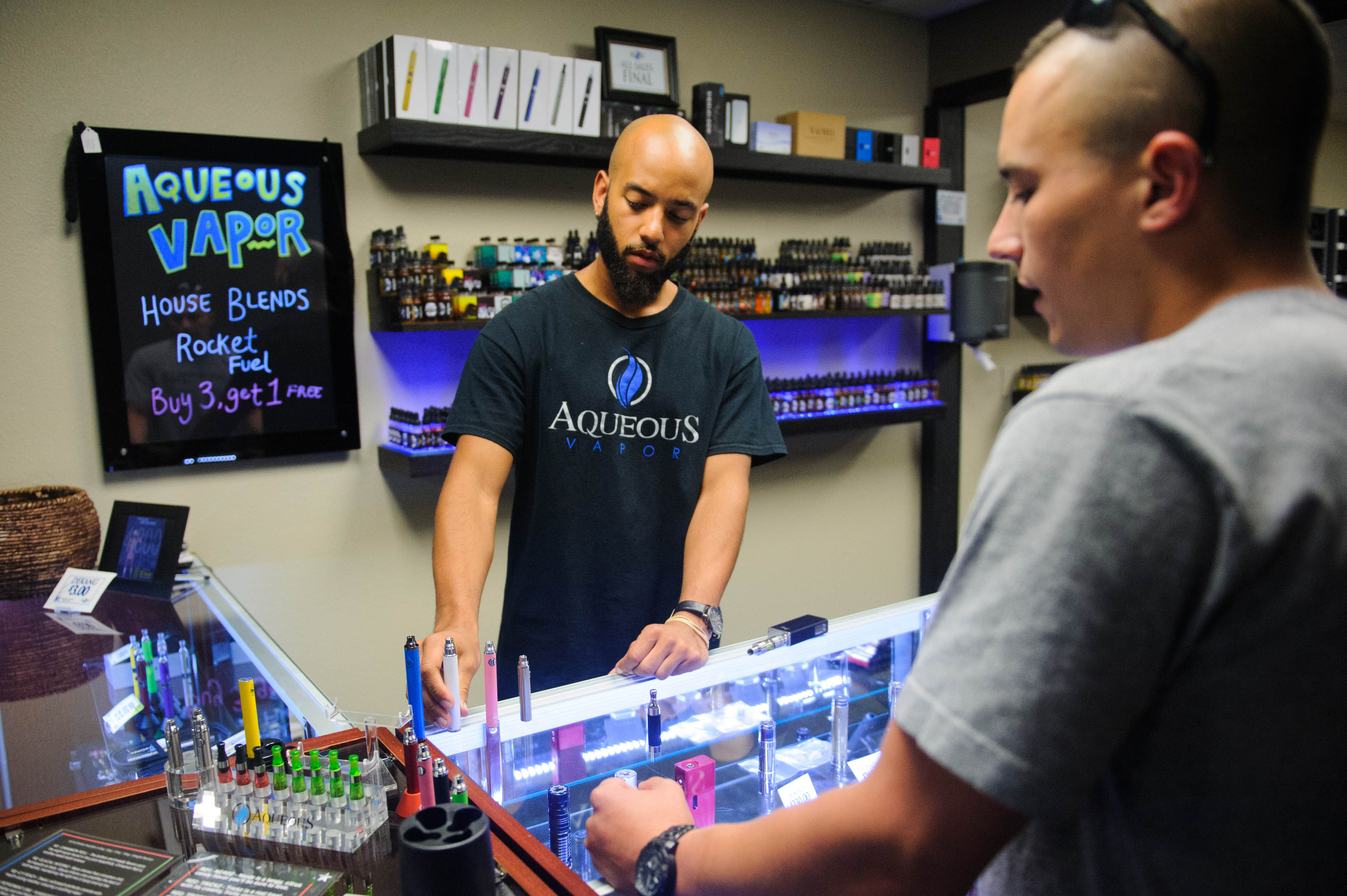 Nixon enlists health professionals on e-cigarettes | KSL.com
