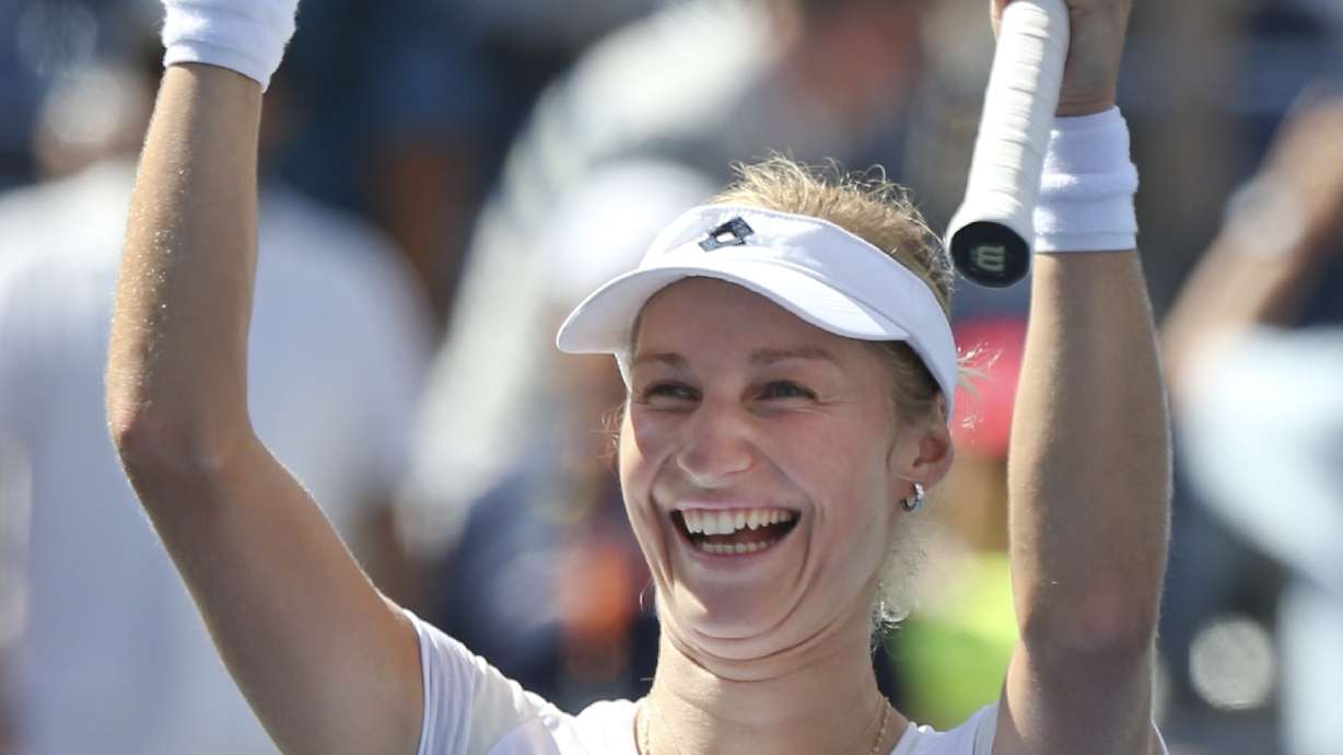 Makarova beats Azarenka to reach US Open semis