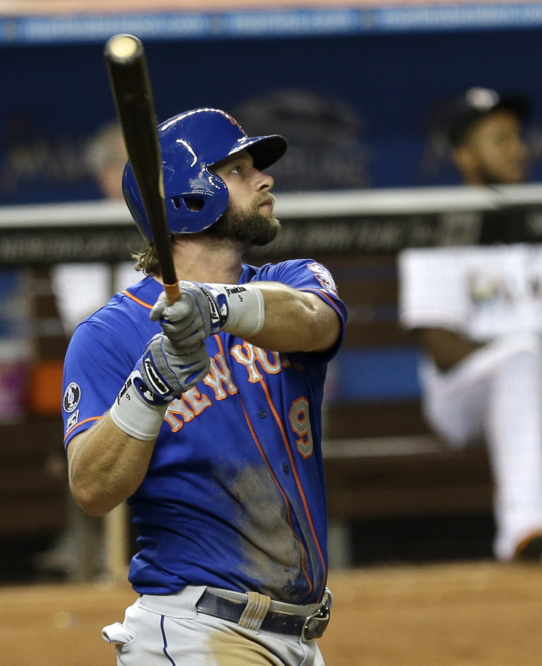 D'Arnaud's RBI double lifts Mets over Marlins 4-3