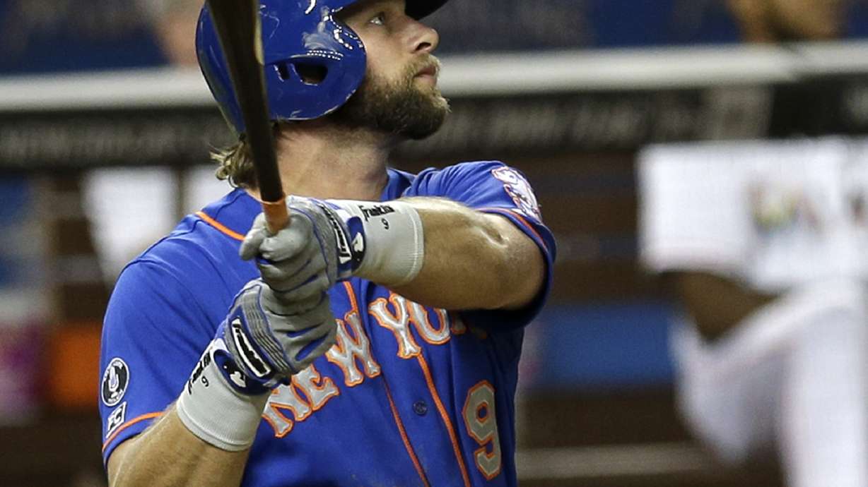 D'Arnaud's RBI double lifts Mets over Marlins 4-3