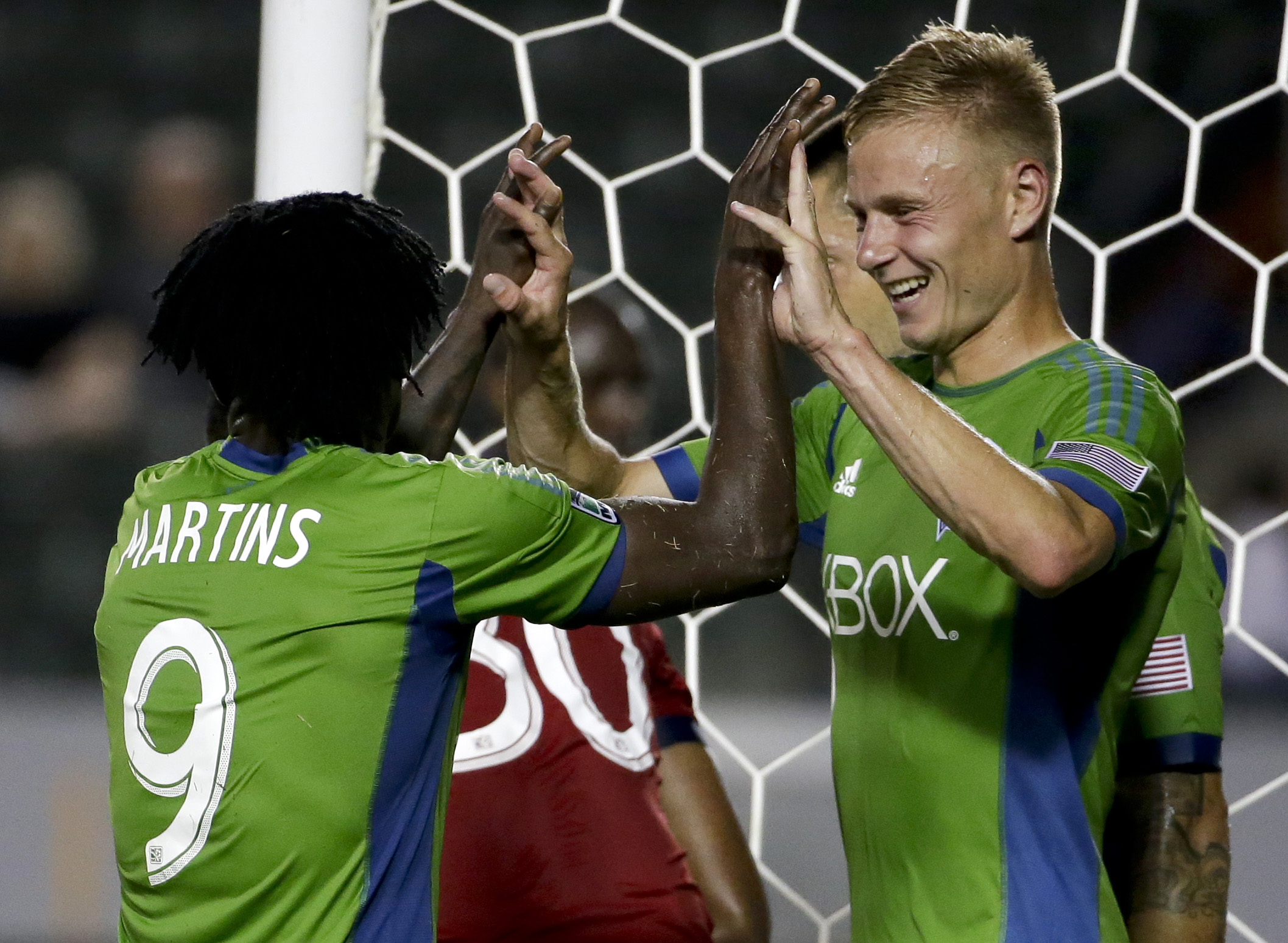Sounders roll to a 4-2 win over Chivas USA