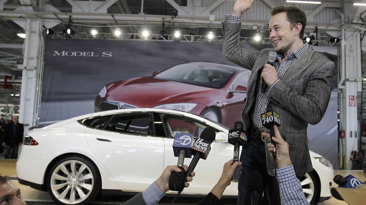 Nevada offers Tesla up to $1.3B for battery plant