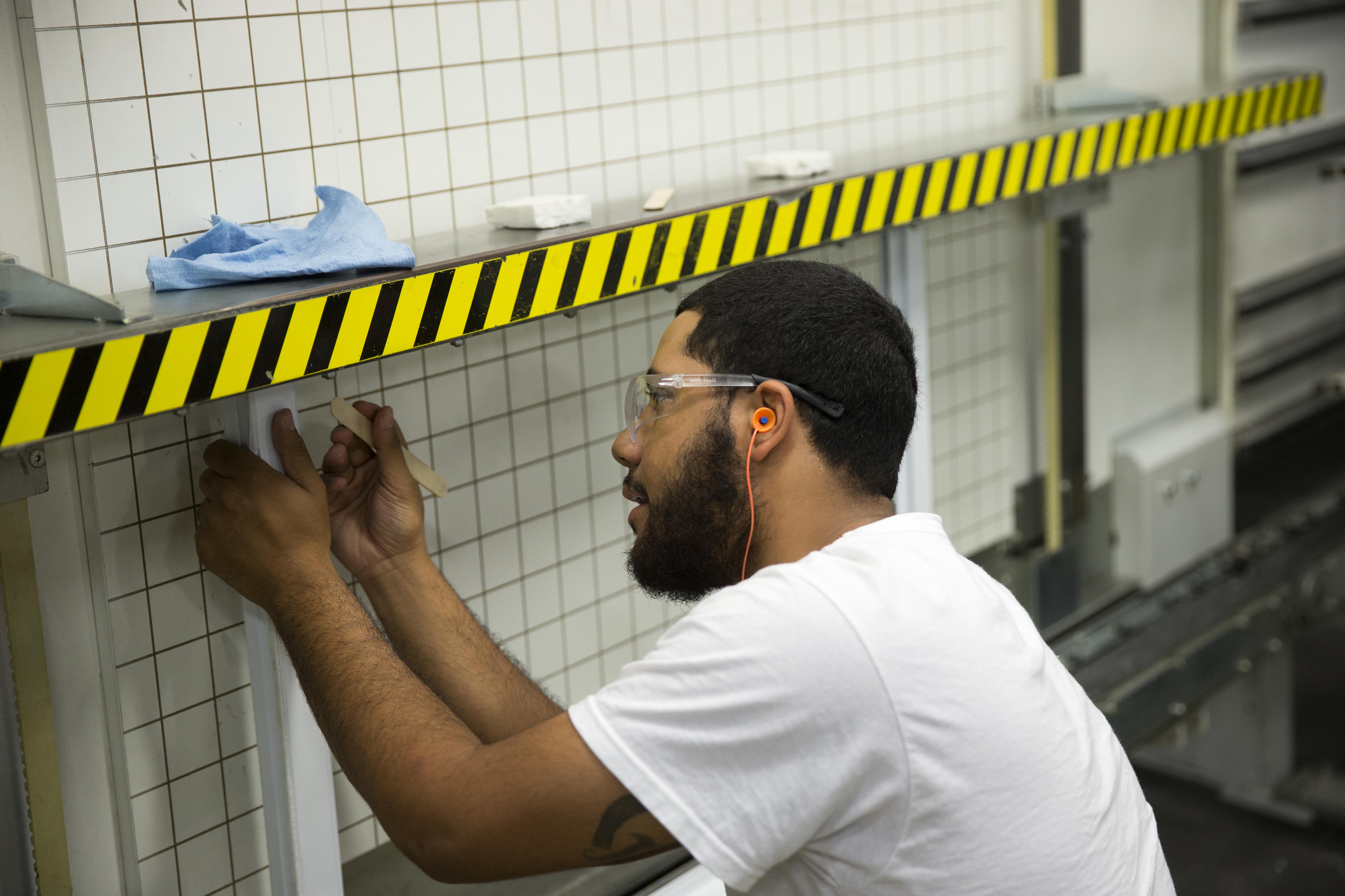 US worker productivity up 2.3 percent in 2Q