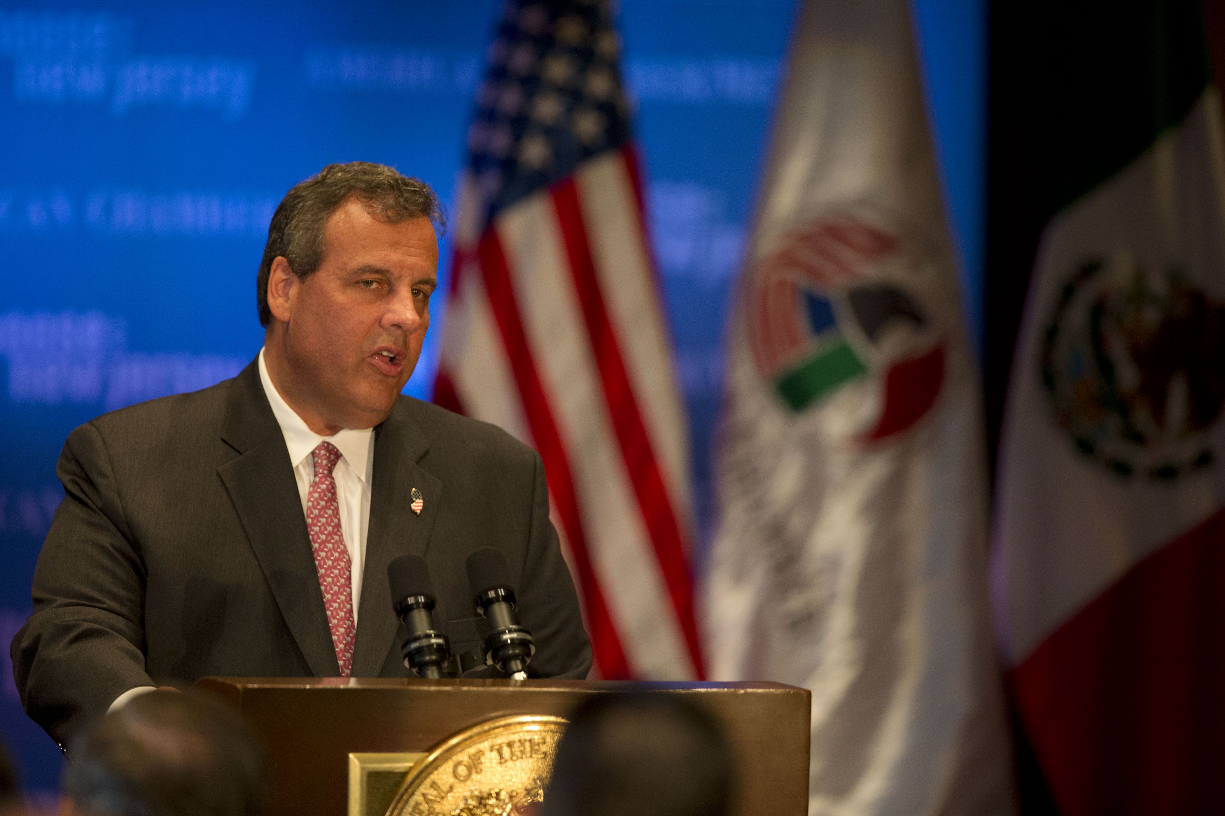 Christie won't talk immigration on Mexico trip