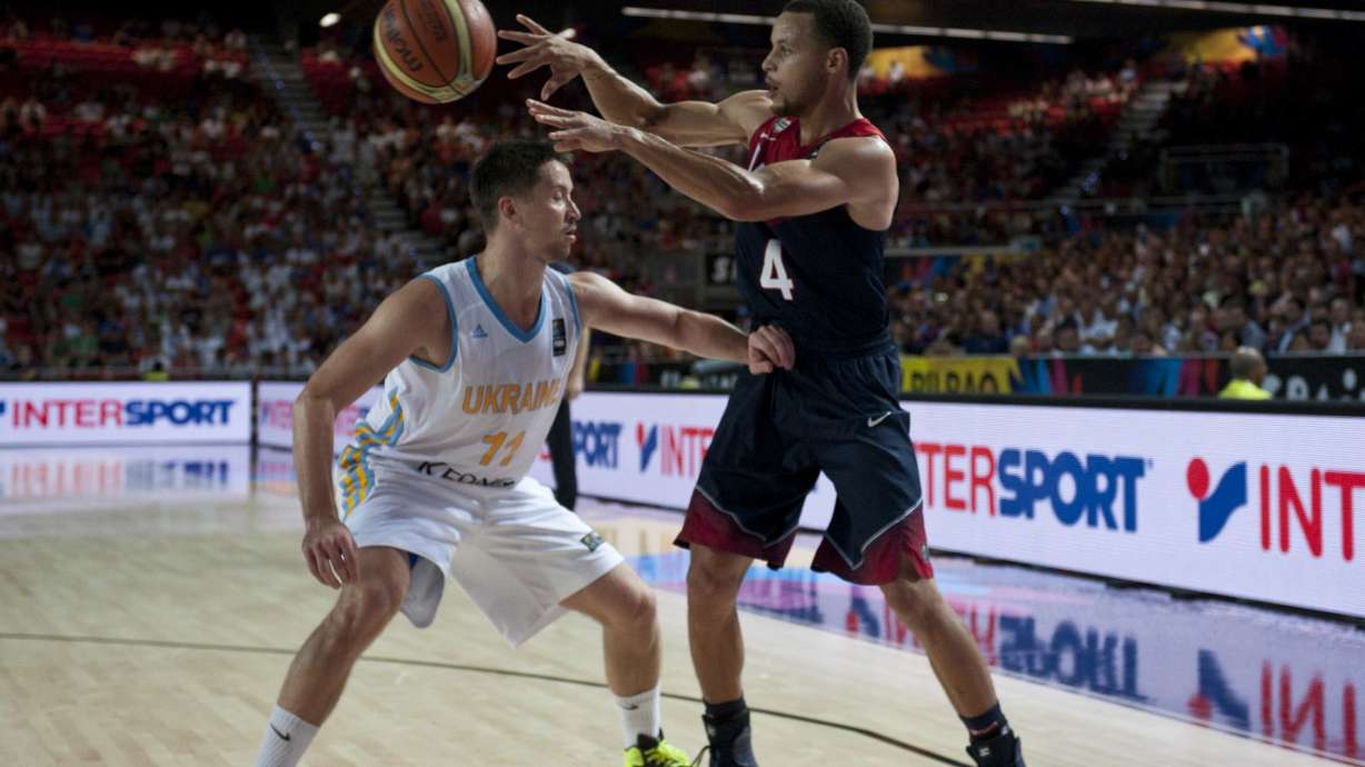 US tops Ukraine to finish basketball worlds group