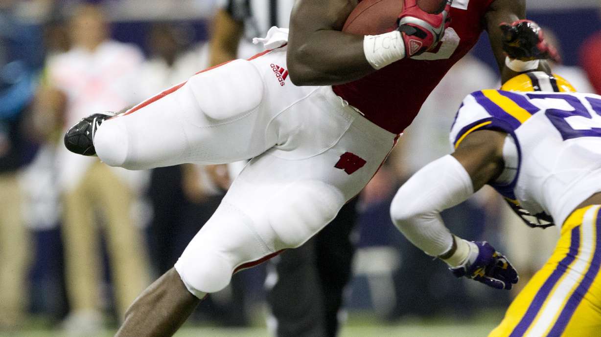 No. 18 Badgers expect Gordon back for home opener