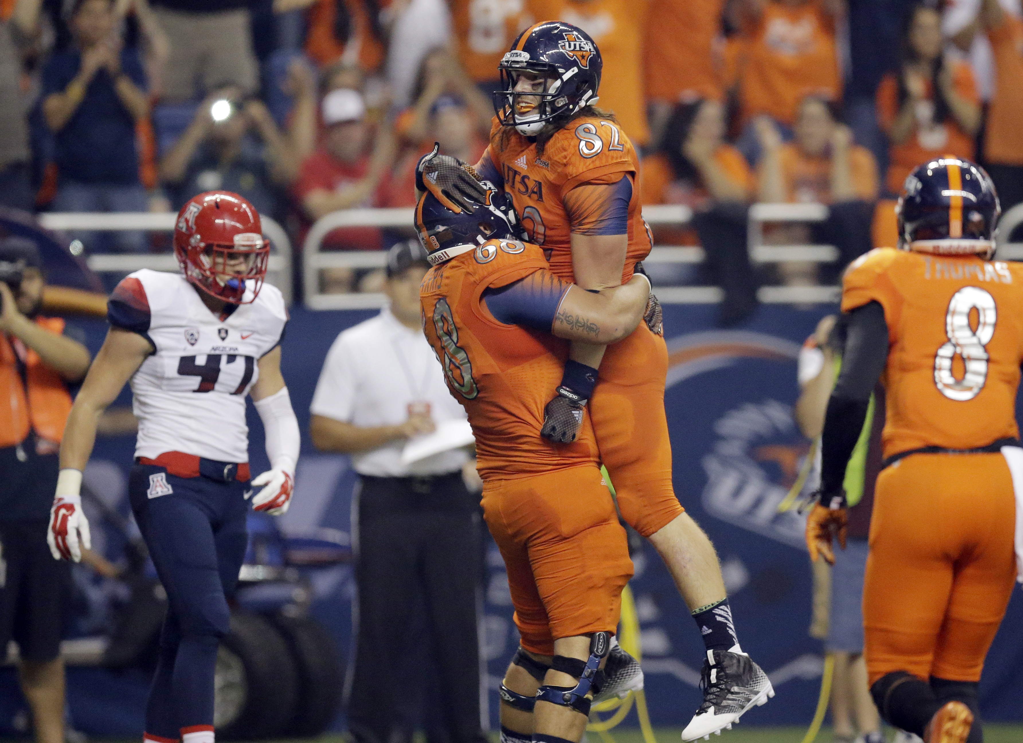 Arizona holds off UTSA 26-23