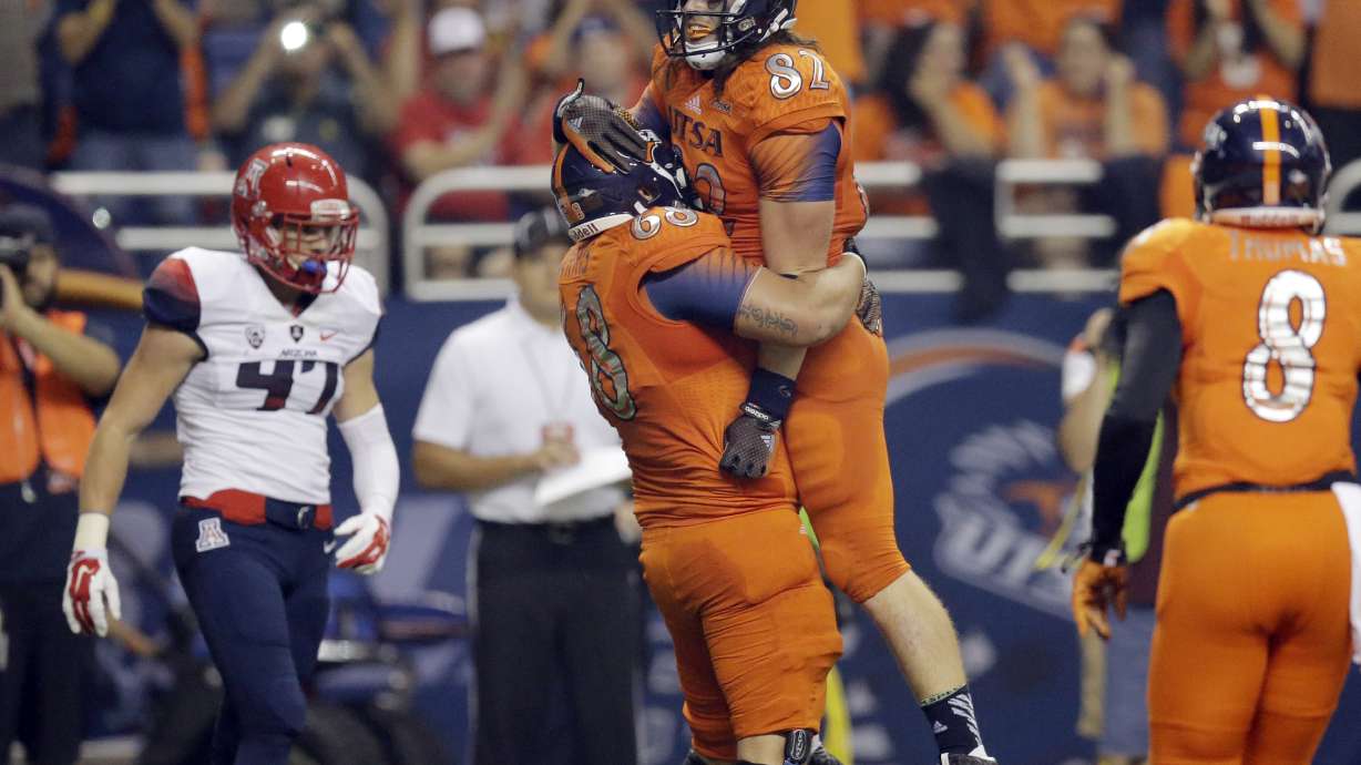 Arizona holds off UTSA 26-23