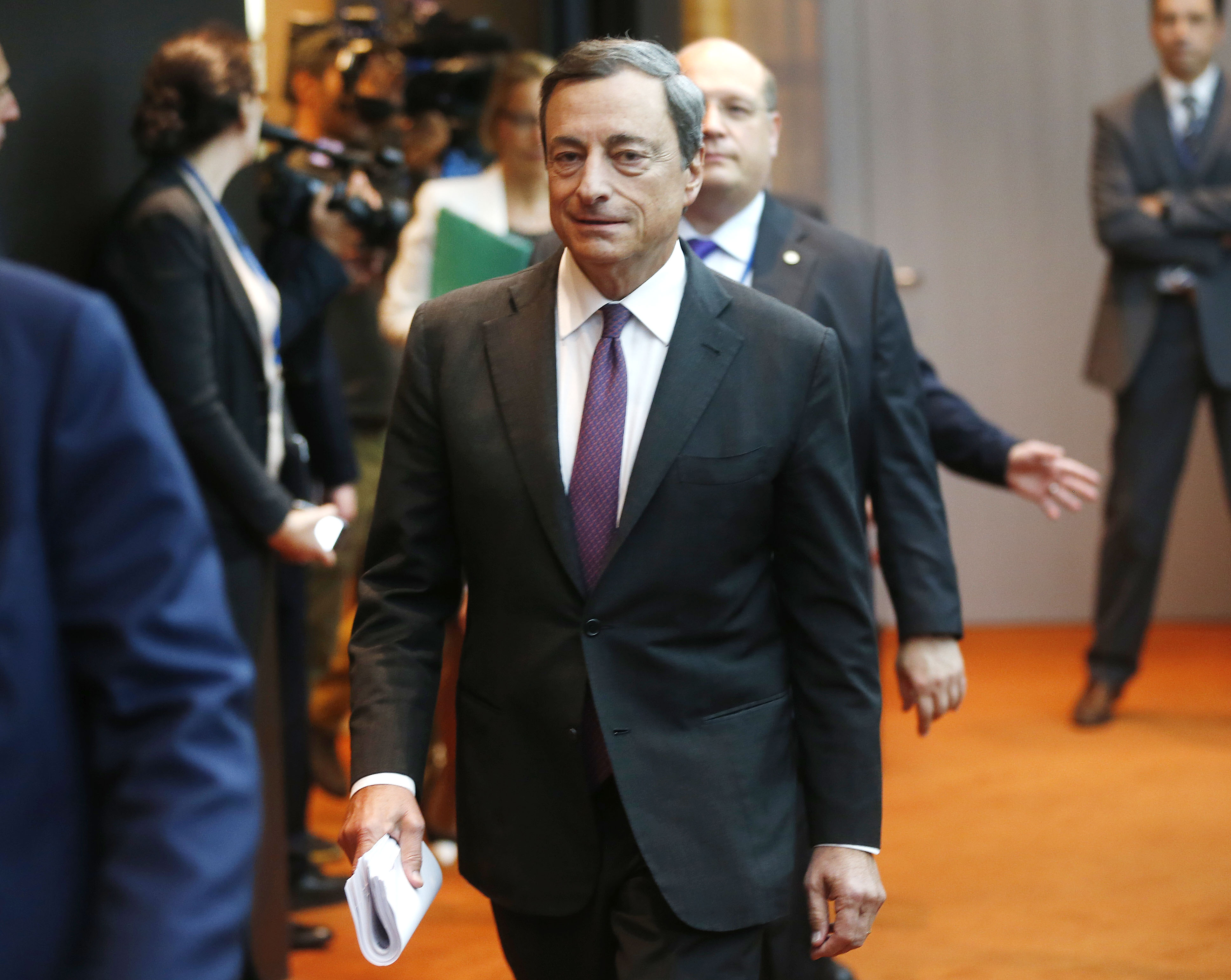 ECB action alone can't lift gloom over Europe