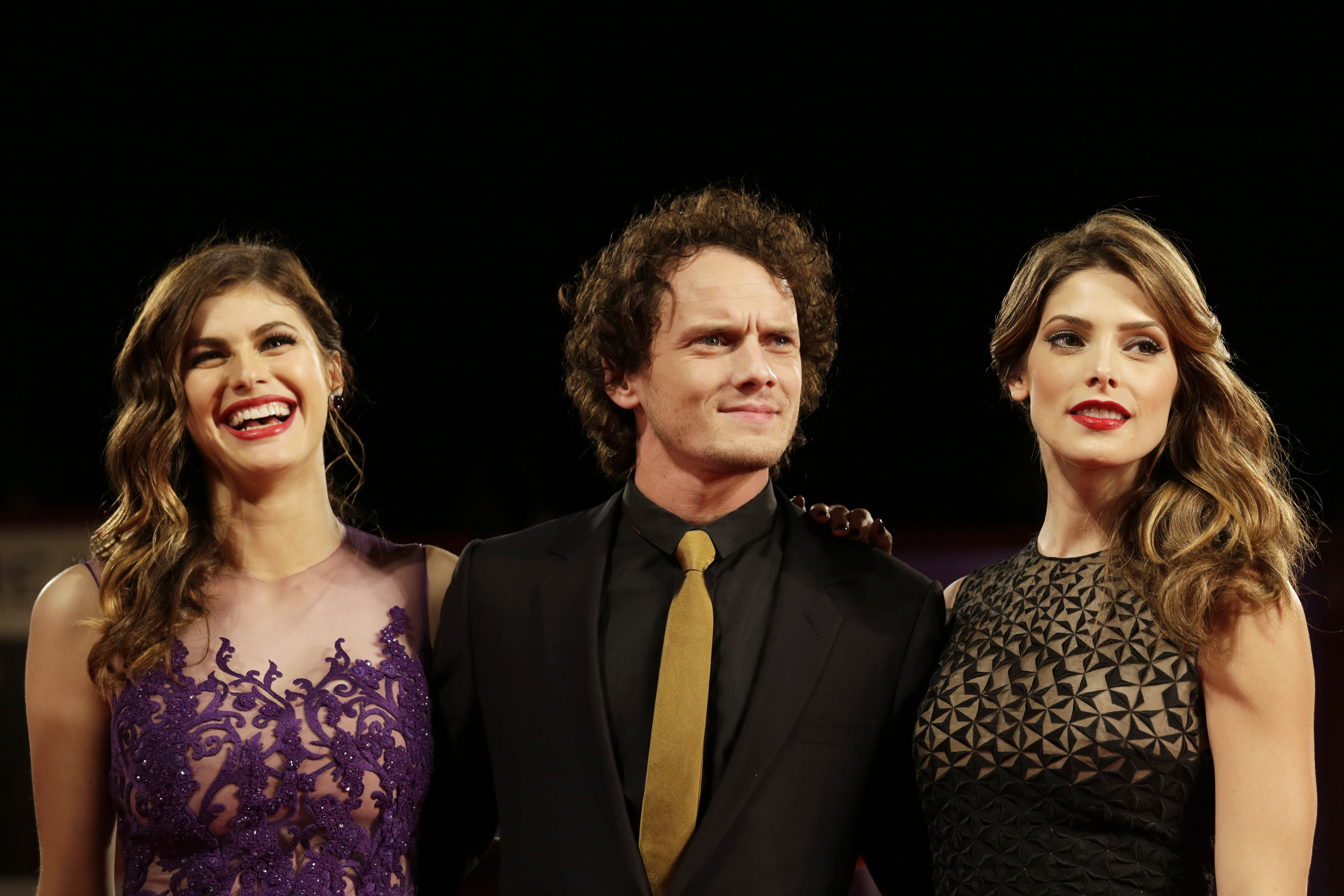 VENICE WATCH: Ashley Greene goes zombie