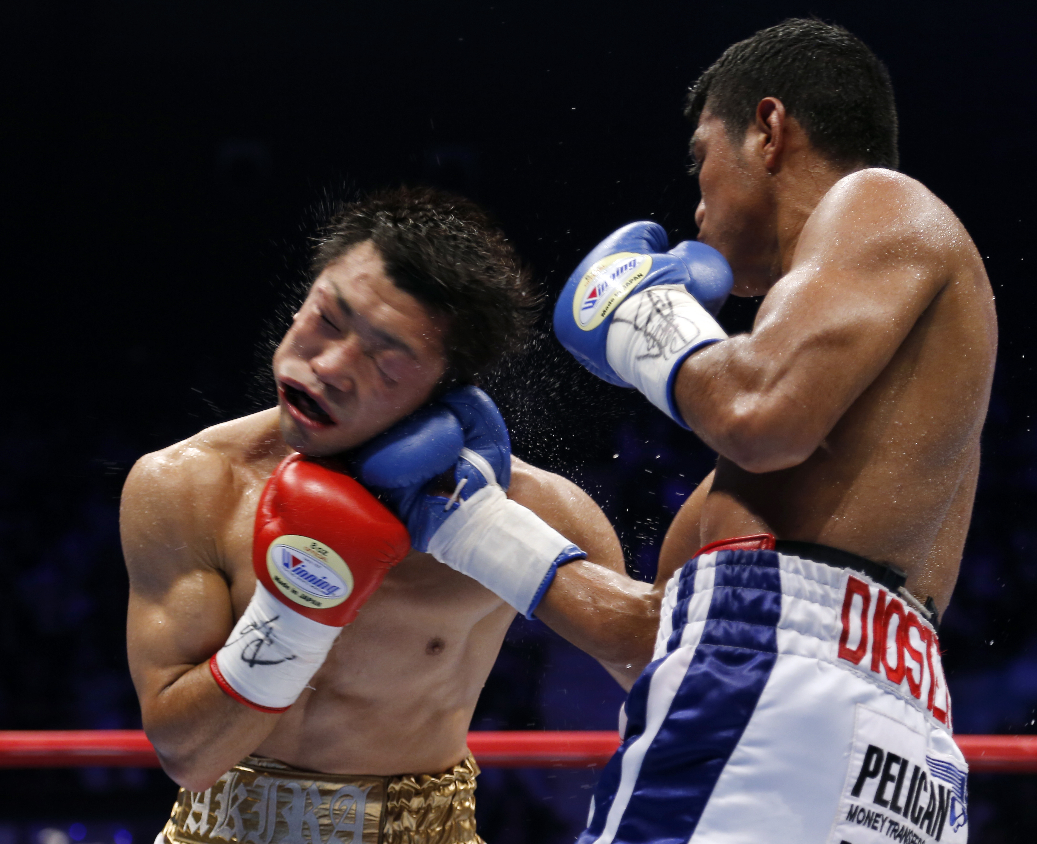 Gonzalez beats Yaegashi TKO9 to win flyweight belt