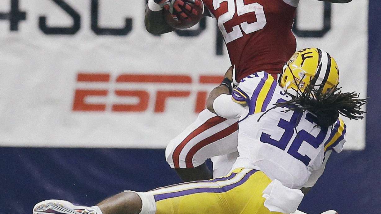 No. 18 Wisconsin hosts WIllinois in home opener