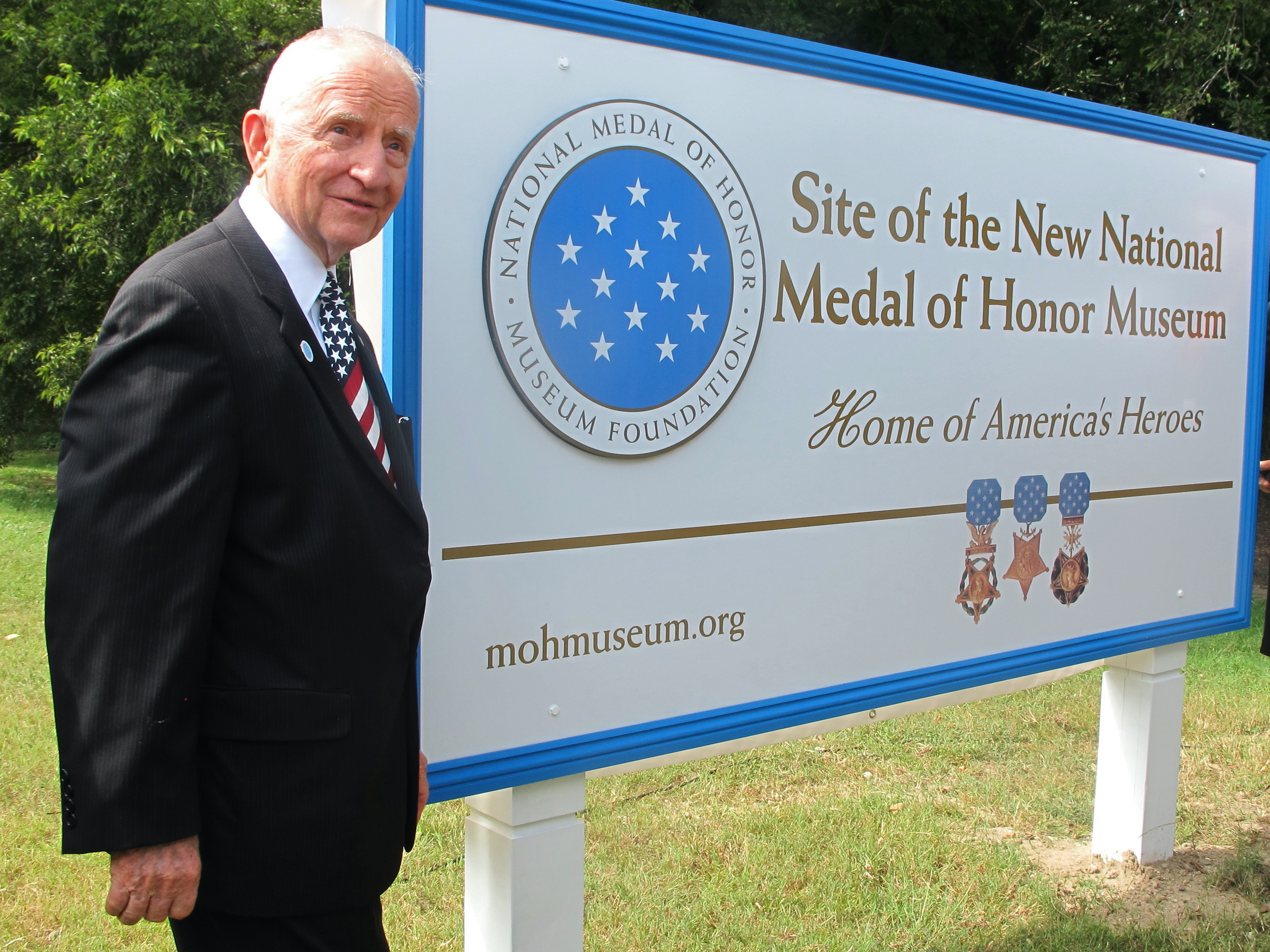 Medal of Honor Museum gets millions from Perot