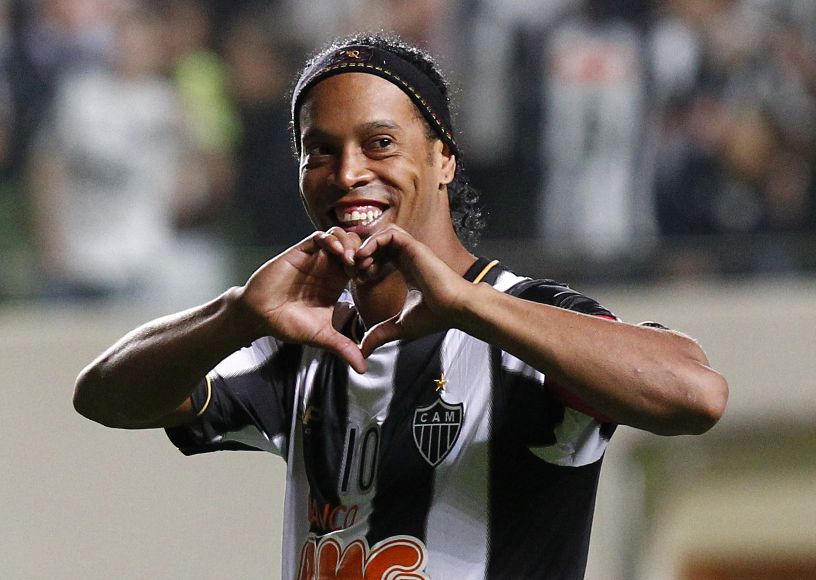 Mexican club says it has signed Ronaldinho