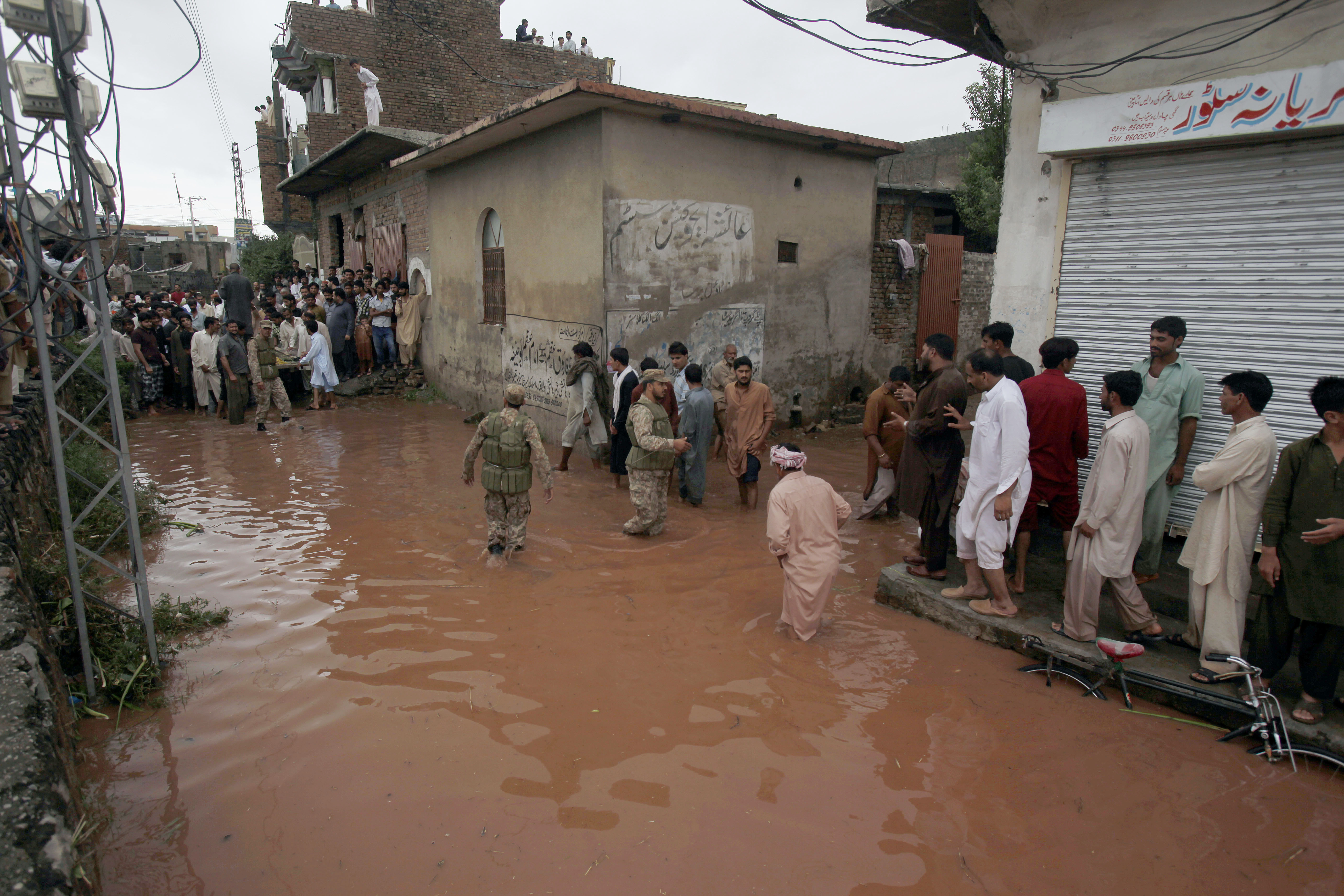 Monsoon rains kill 128 in Pakistan, 108 in India