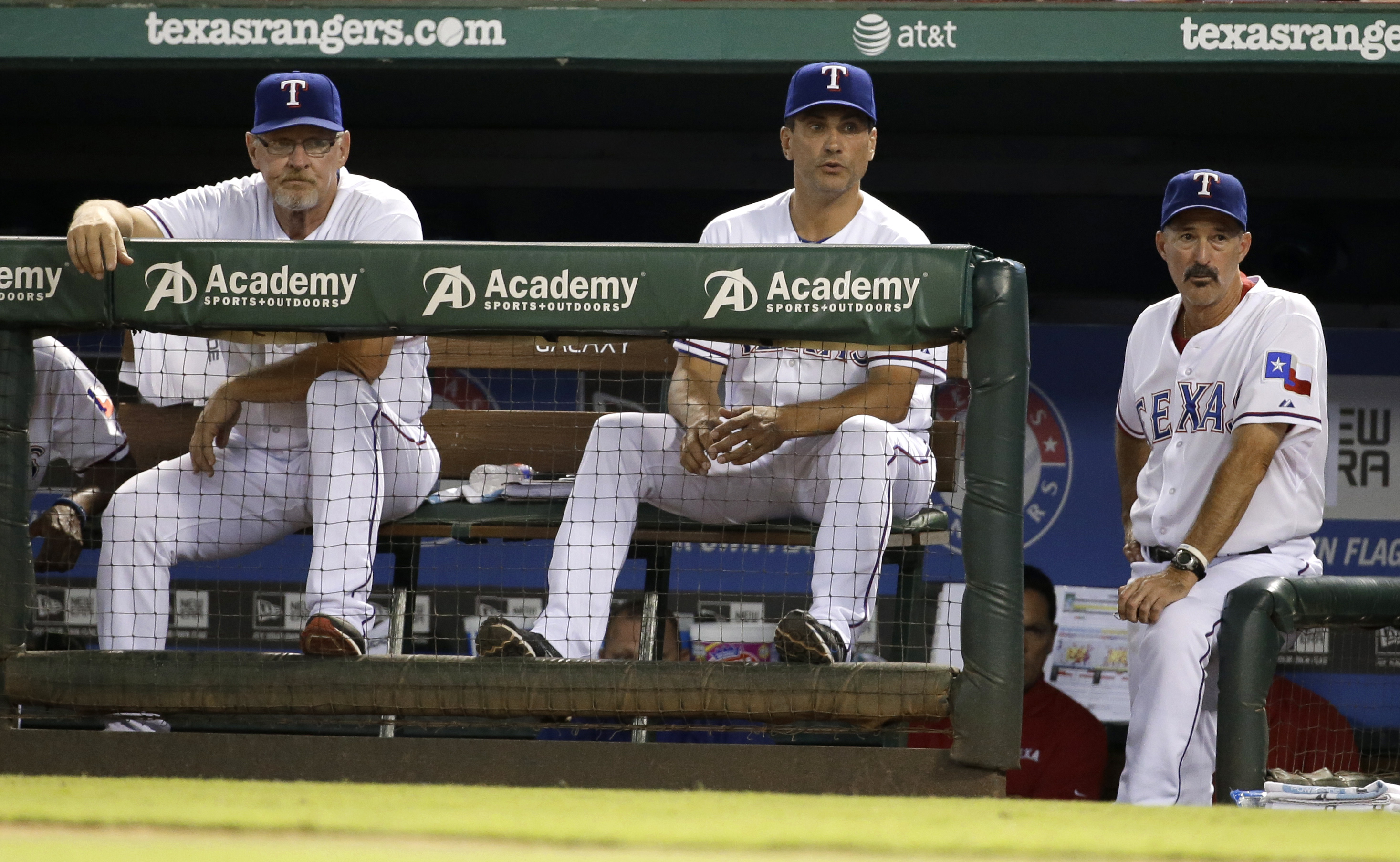 Rangers lose Bogar's debut on emotional day