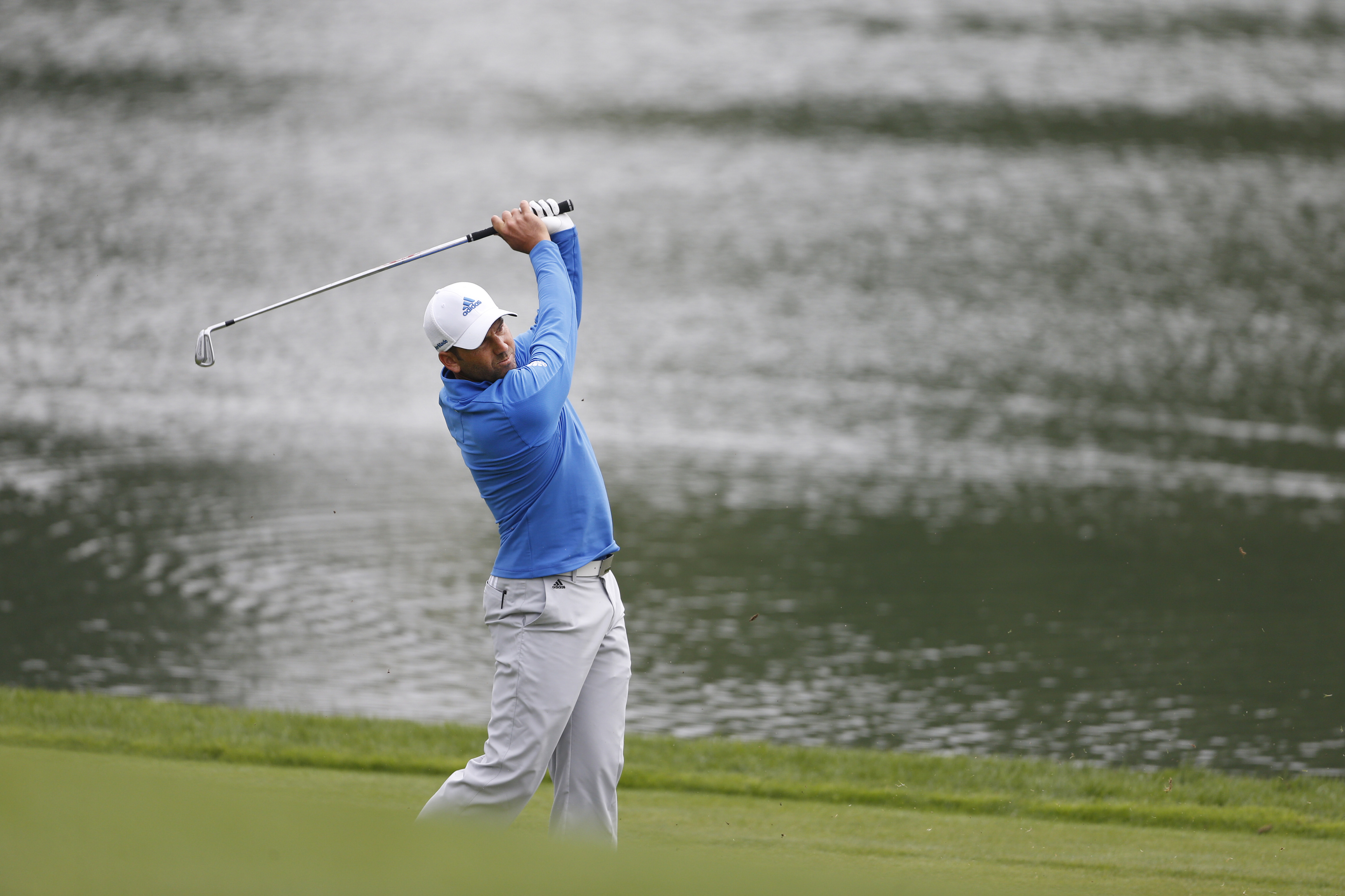 Horschel takes a 3-shot lead at BMW Championship