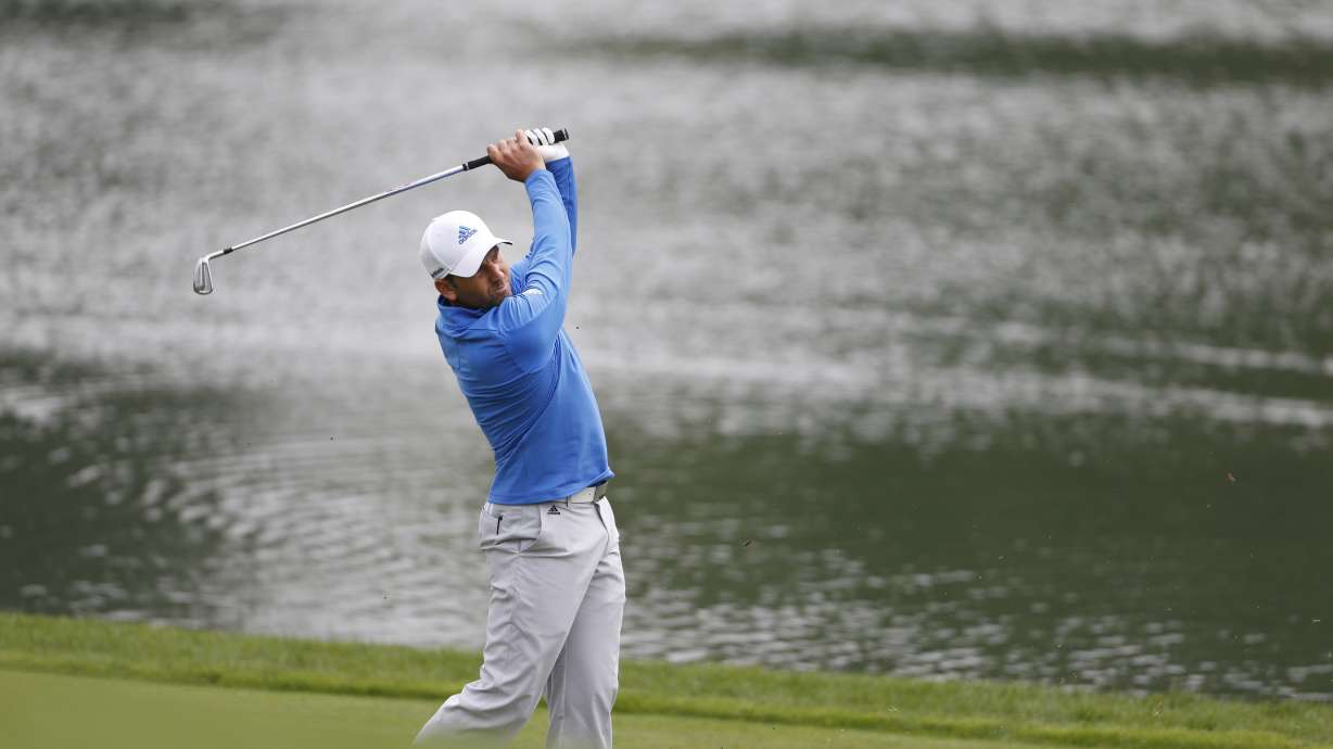 Horschel takes a 3-shot lead at BMW Championship