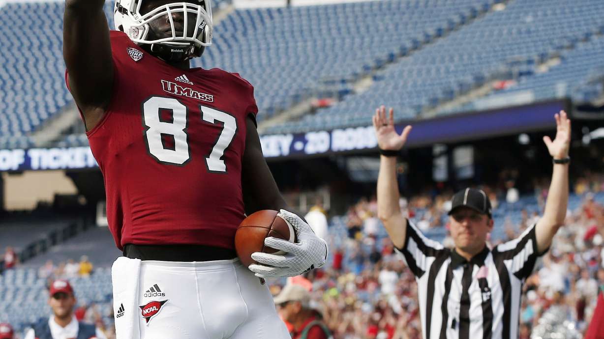 Liufau throws for 3 TDs, Colorado tops UMass 41-38