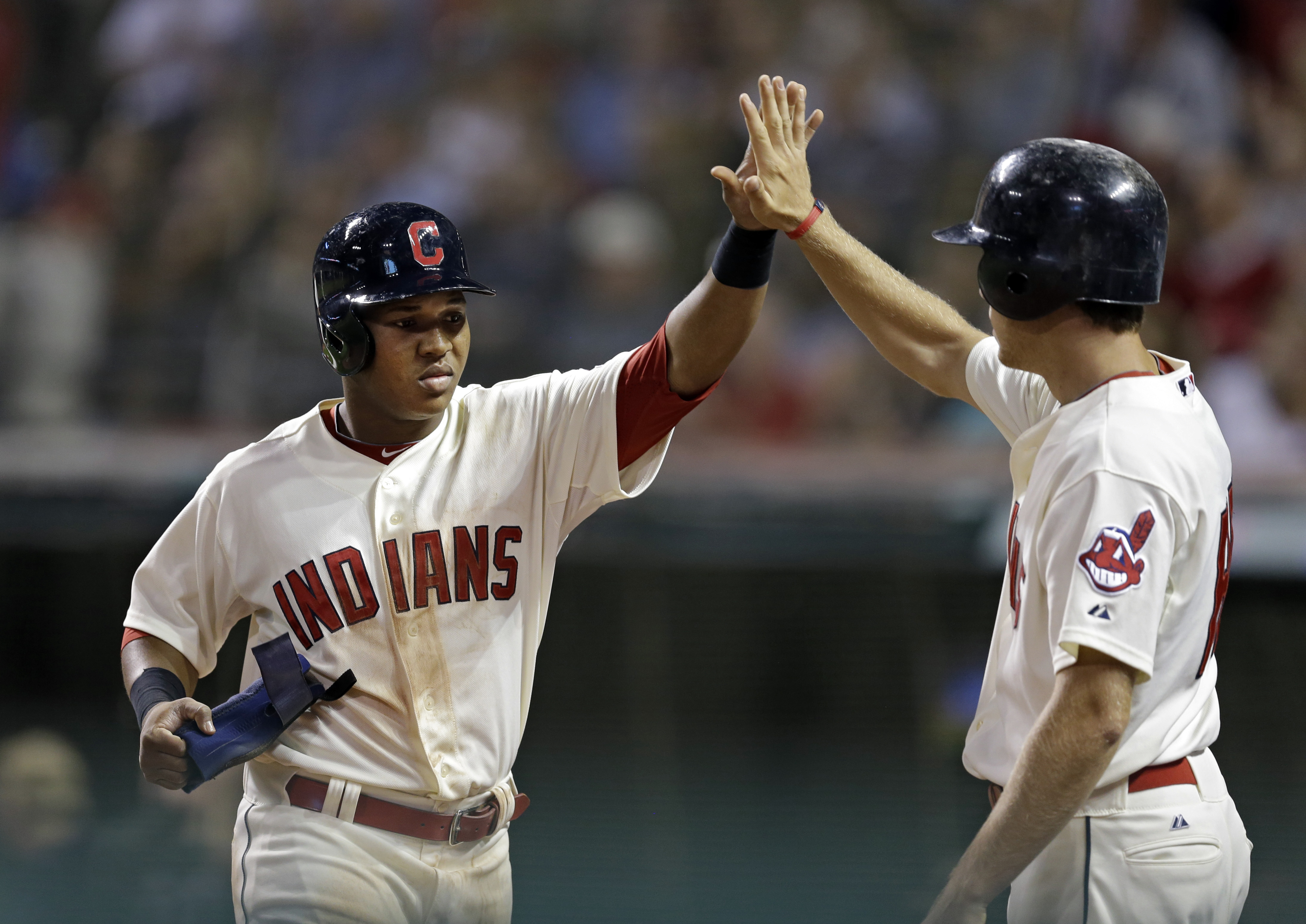 Kluber's 5-hitter leads Indians over White Sox 3-1