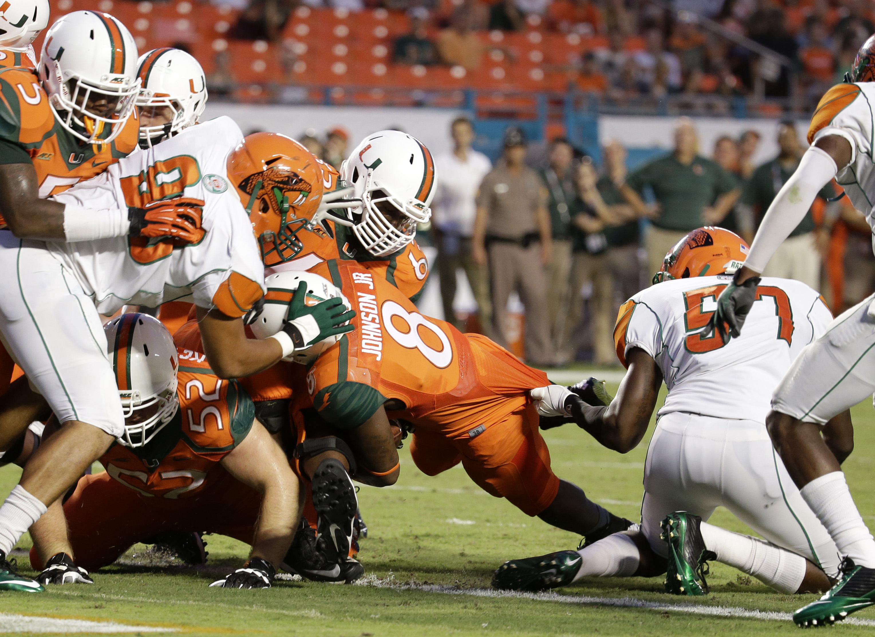 Dorsett's 2 TDs help Miami top Florida A&M 41-7