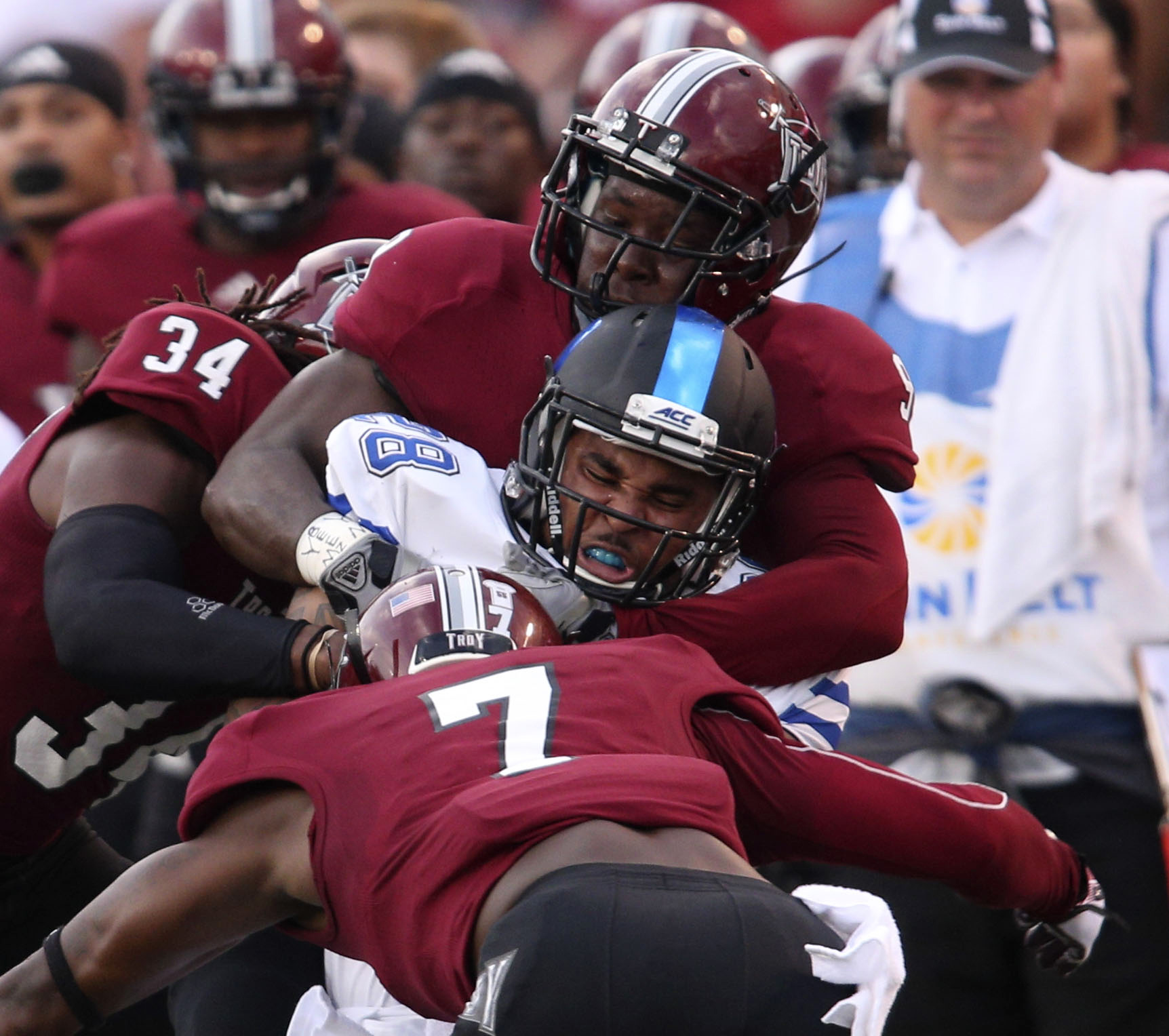Anthony Boone leads Duke past Troy, 34-17