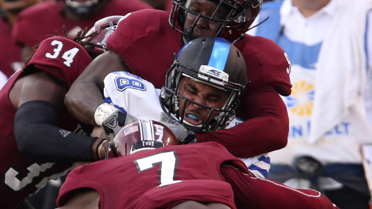Anthony Boone leads Duke past Troy, 34-17