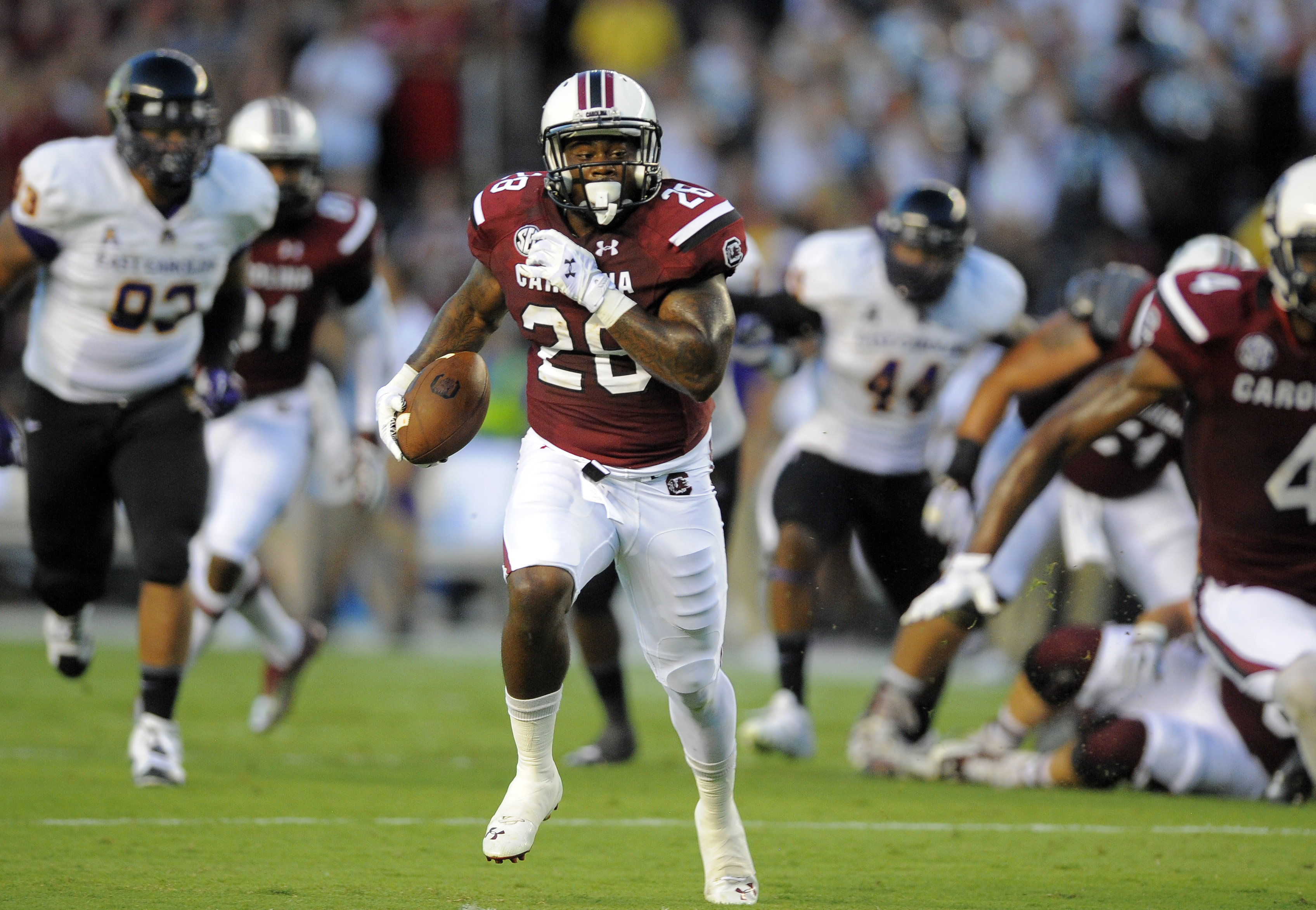 No. 21 South Carolina beats Pirates 33-23