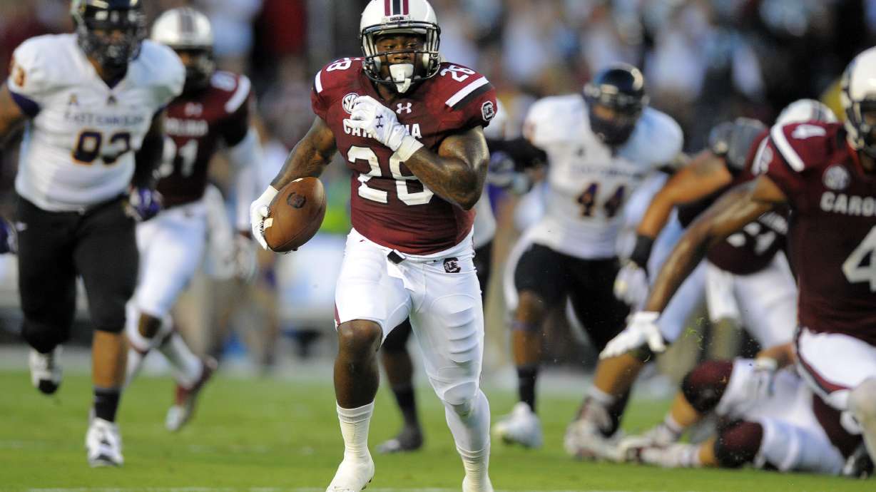 No. 21 South Carolina beats Pirates 33-23
