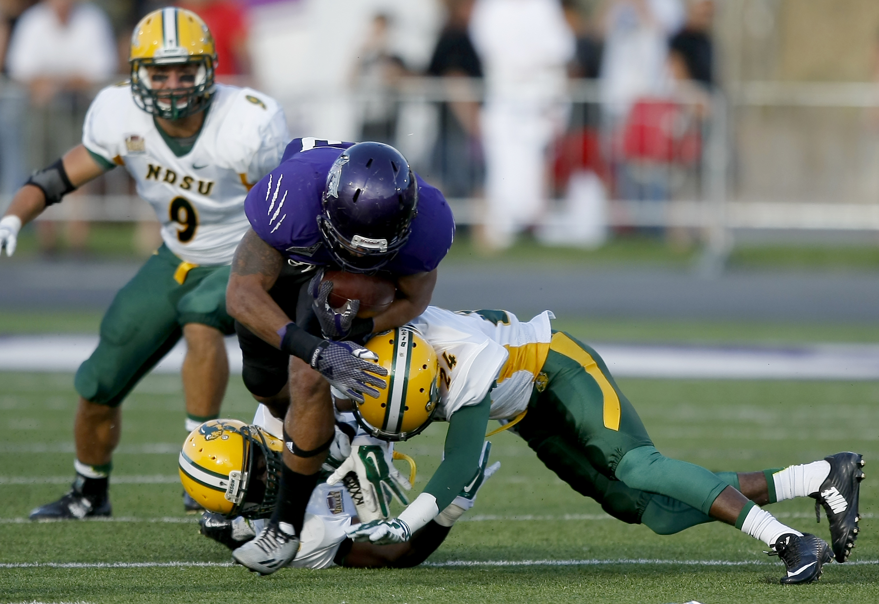 N Dakota St beats Weber St 24-7