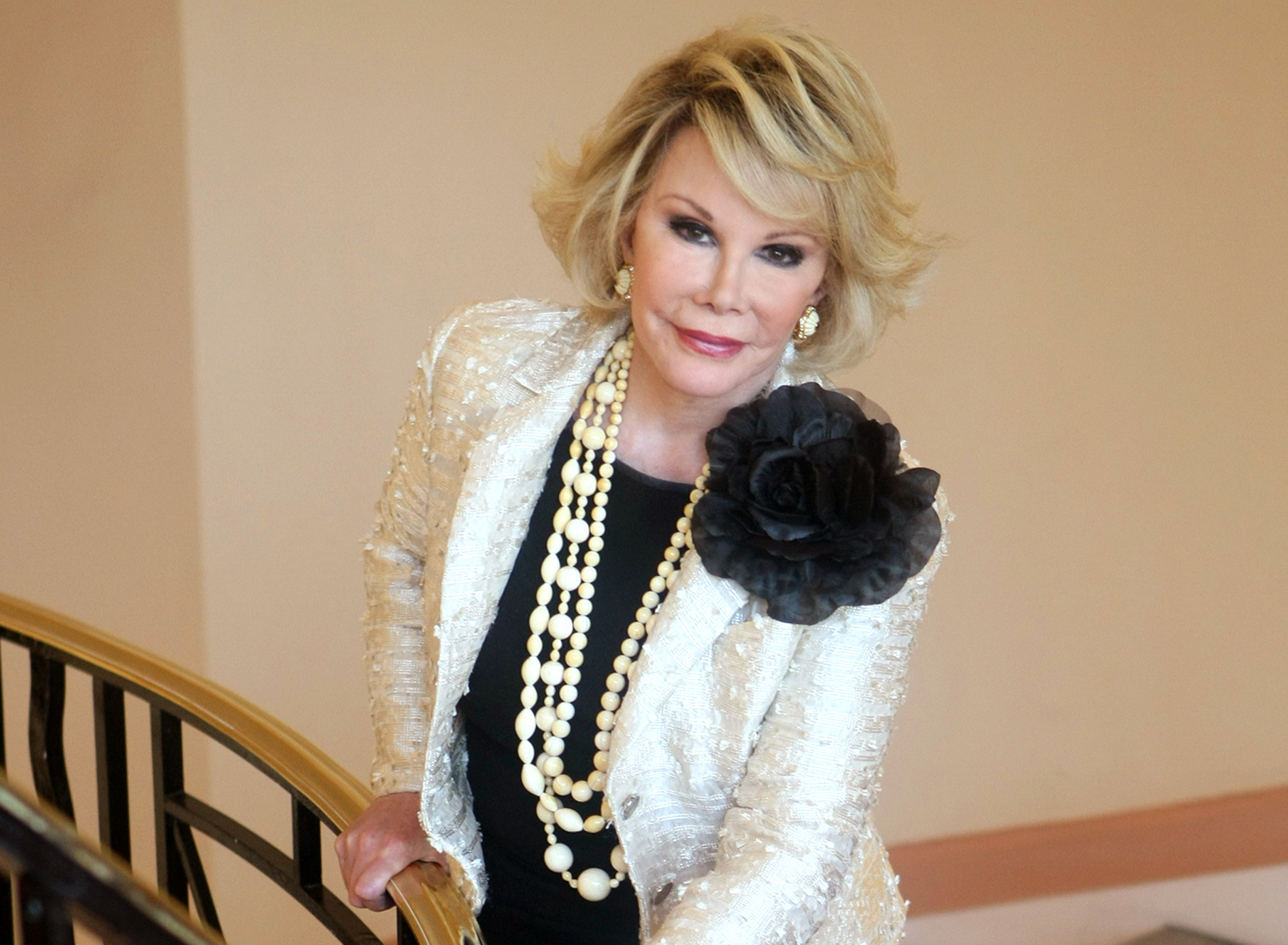 Joan Rivers remembered at star-studded funeral