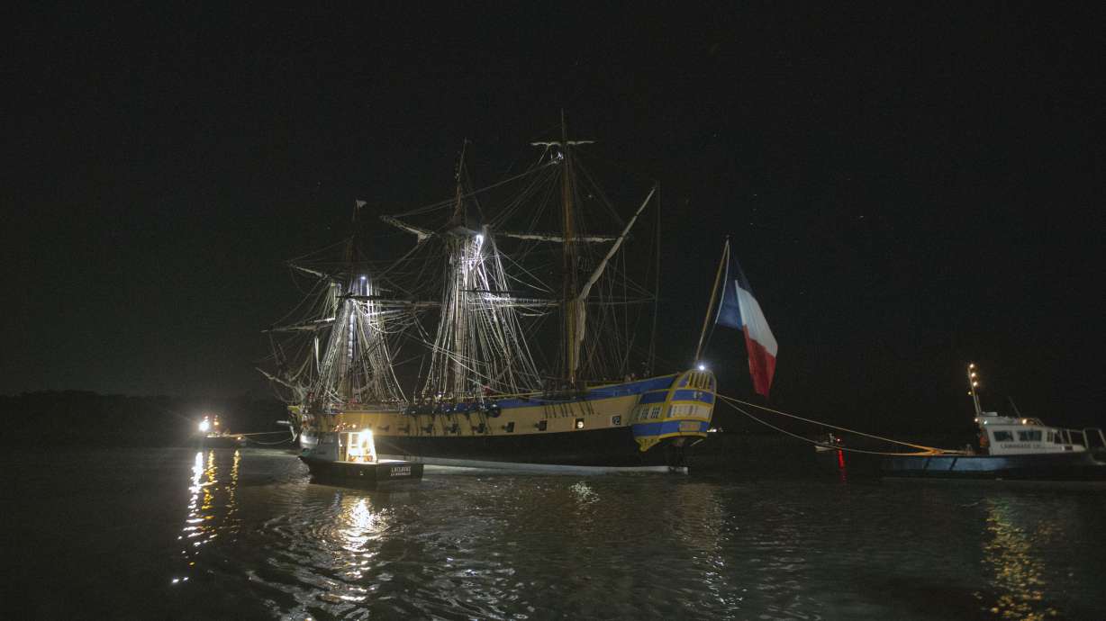 Rebuilt 18th century ship tests French waters