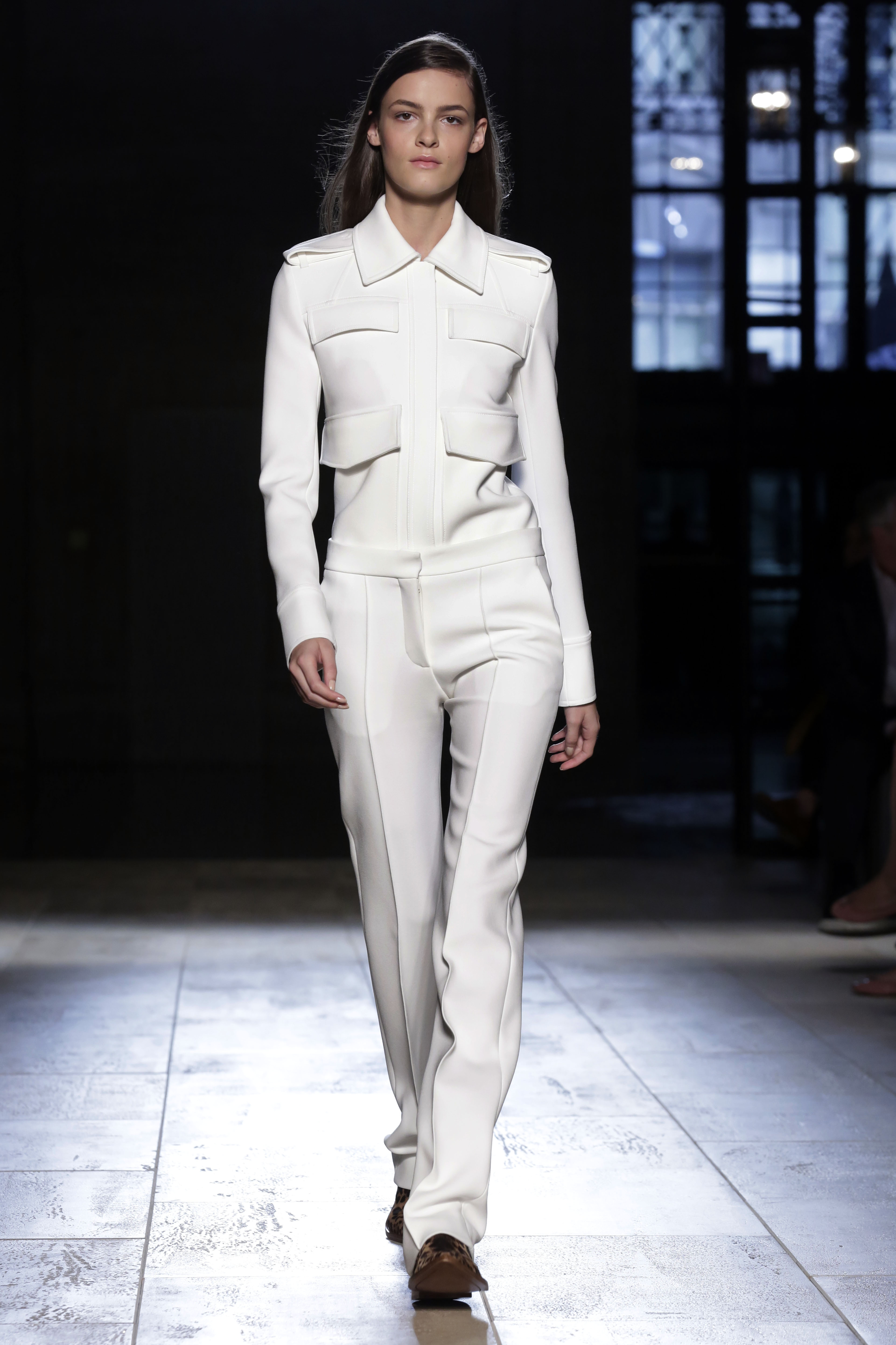 Muted colors, sleek looks at Victoria Beckham show