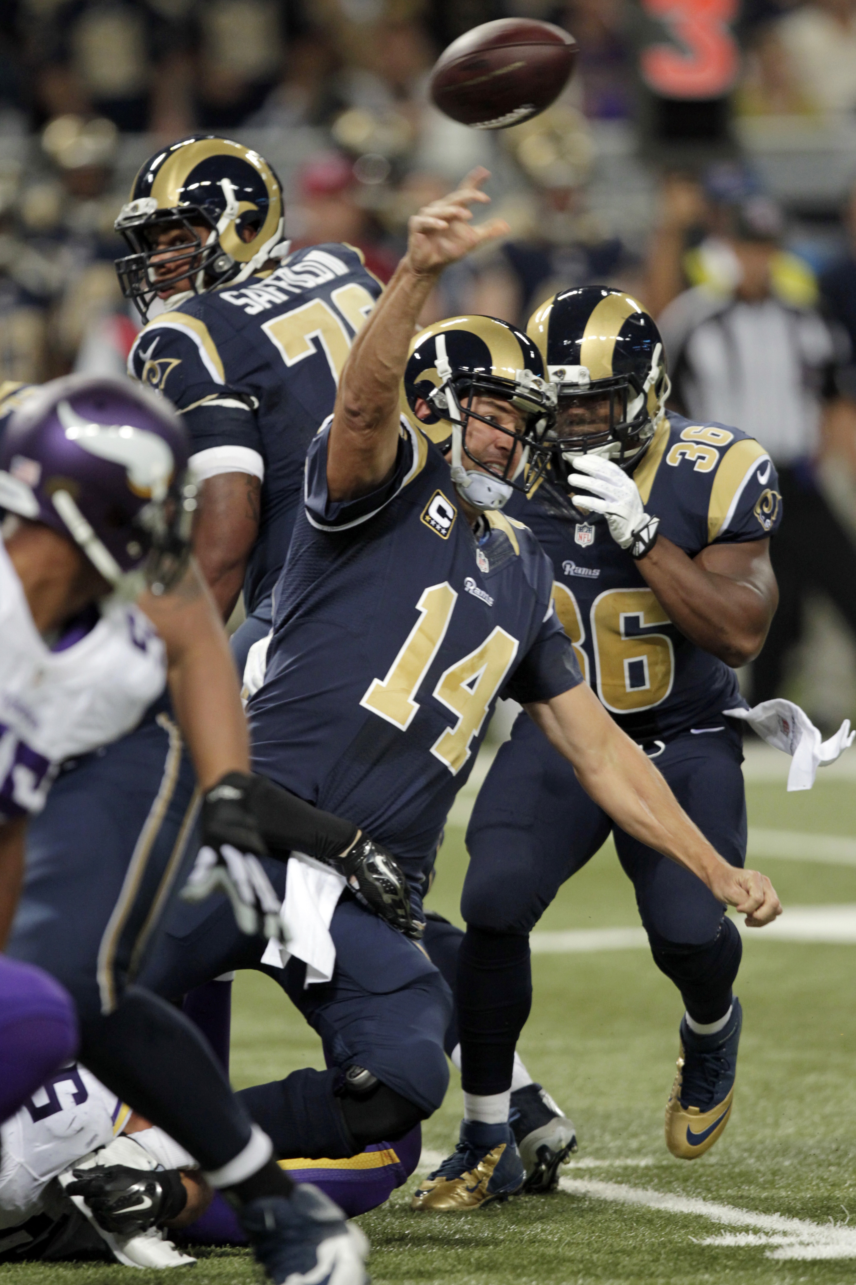 Rams QB Hill sidelined with thigh injury