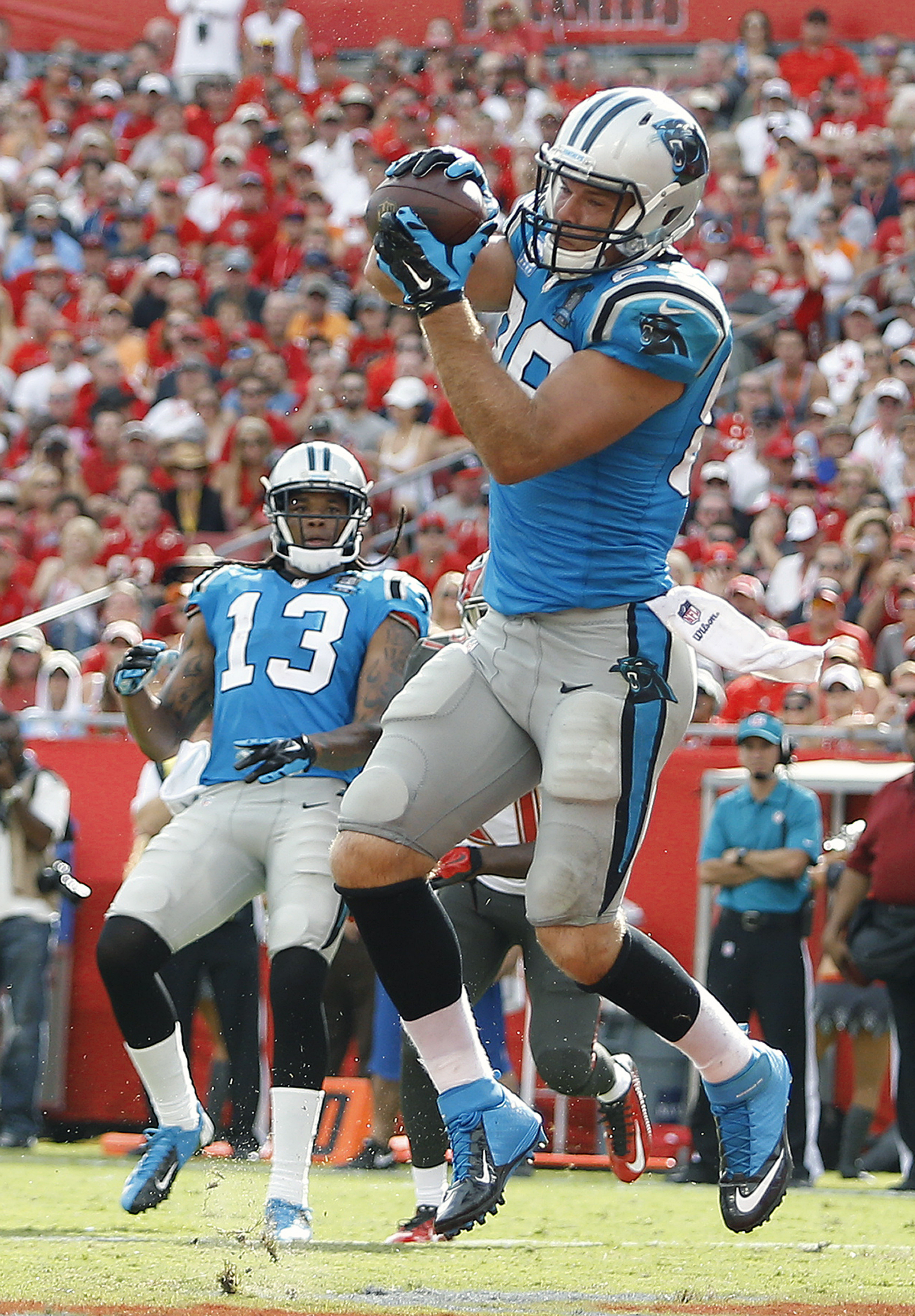 Anderson throws 2 TDs, leads Panthers over Bucs