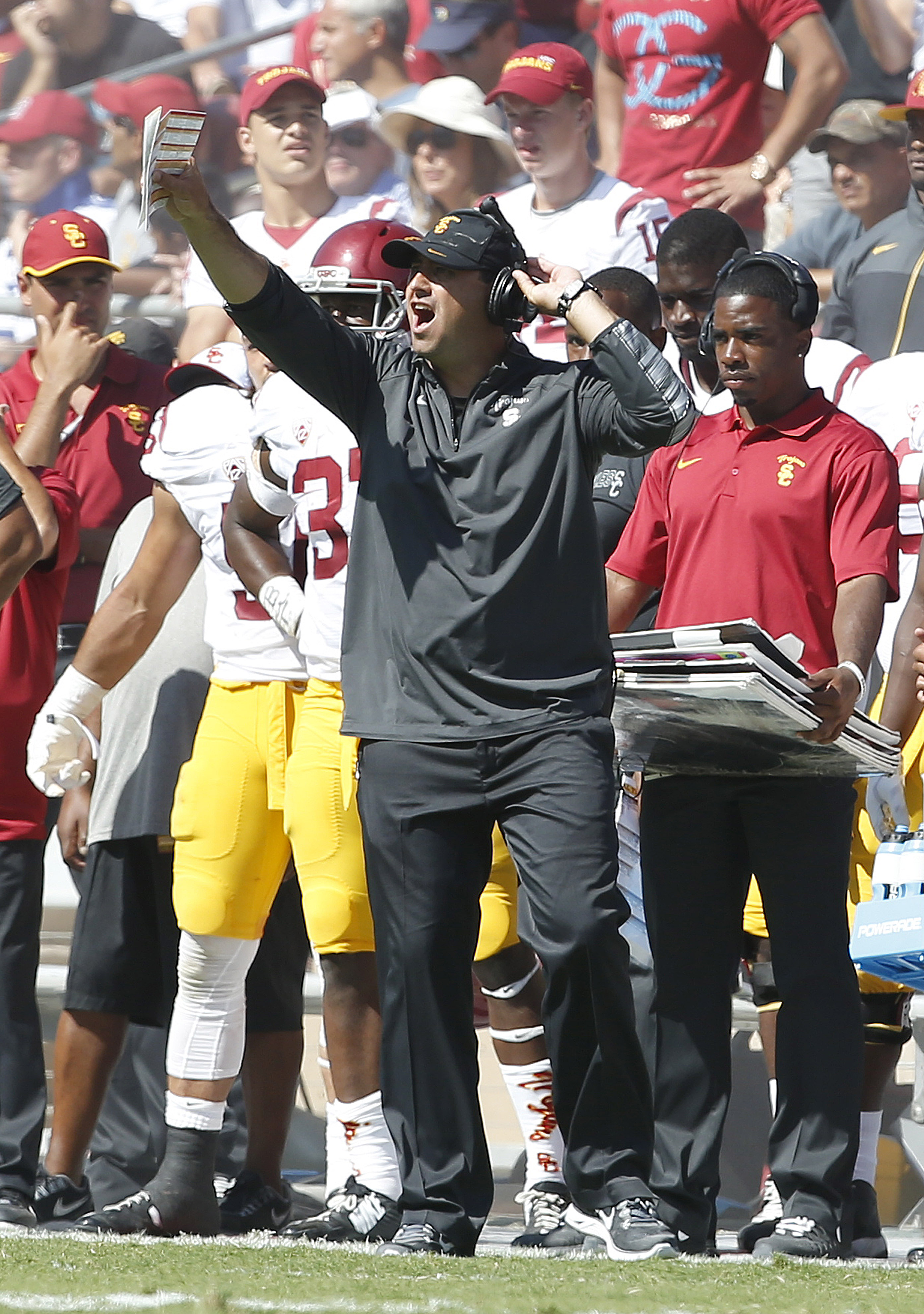 Sarkisian regrets calling USC AD Haden to field