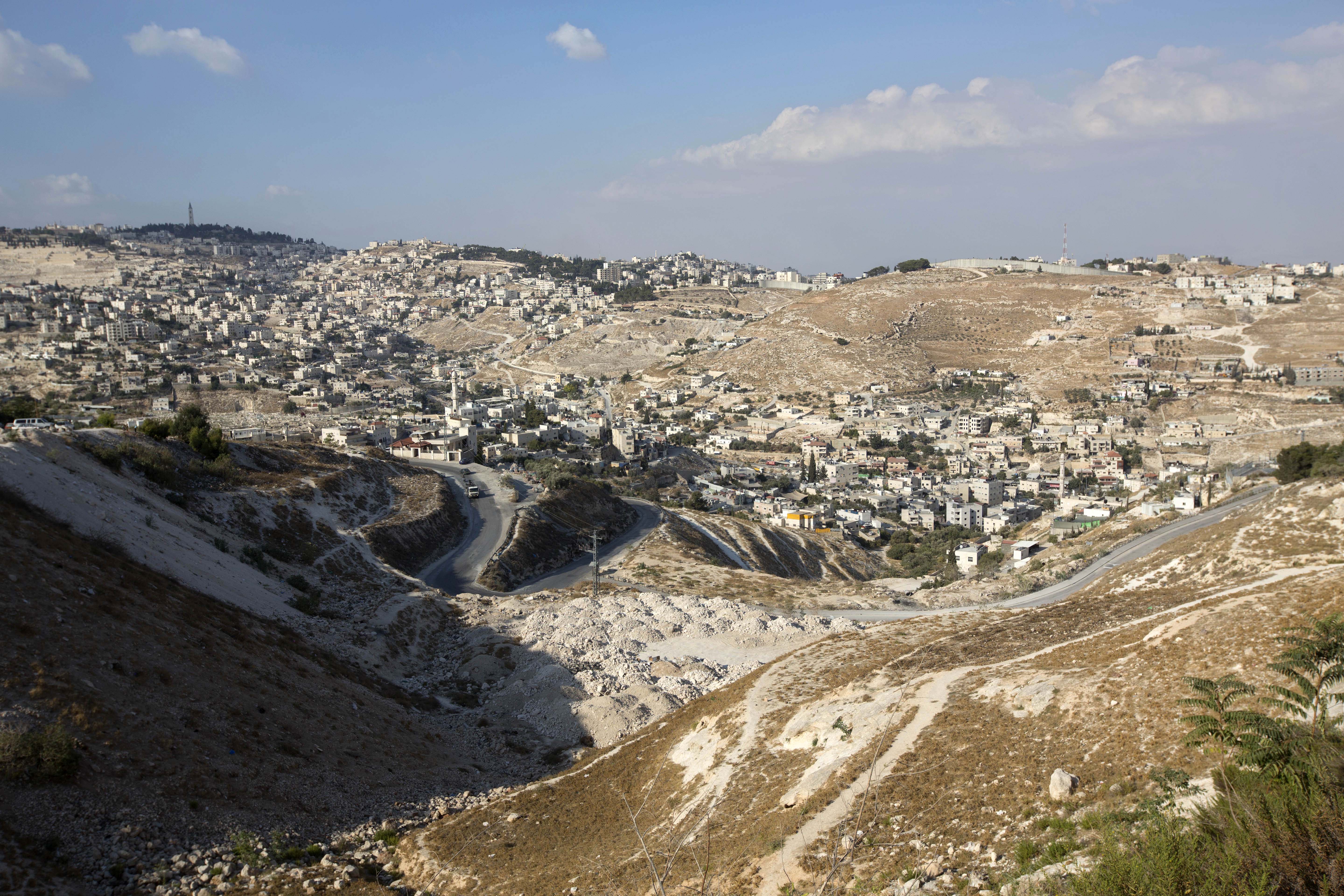 Skepticism greets east Jerusalem Arab housing plan